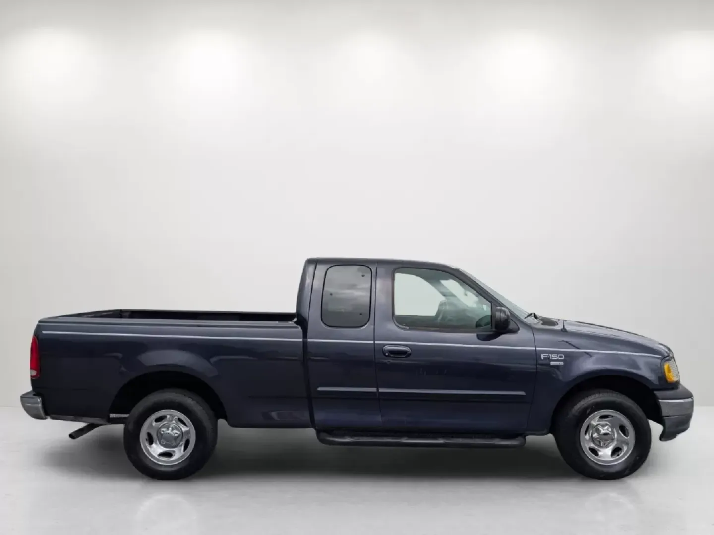 1999 Ford F-150 Work Series (1FTRX17WXXN) with an Other engine, located at 3959 U.S. 80 W, Phenix City, AL, 36870, (334) 297-4885, 32.469296, -85.135185 - **Discover the Perfect Workhorse: 1999 Ford F-150 Work Series at Gils Auto in Phenix City, AL!**<br /> <br /> Are you in need of a reliable pickup truck that can handle your daily tasks while keeping you comfortable on the road? Look no further than this rugged 1999 Ford F-150 Work Series, available - Photo#4