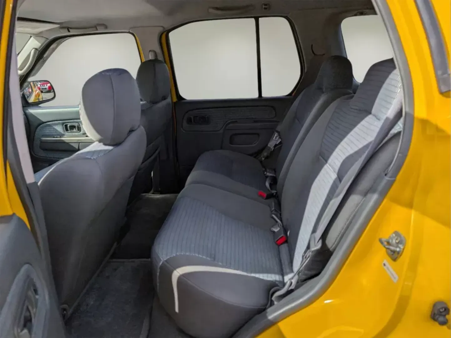 2002 Nissan Xterra SE (5N1ED28T32C) with an Other engine, located at 521 Old Farm Lane Rd, Prattville, AL, 36066, (334) 325-1505, 32.482460, -86.416367 - **Adventure Awaits with the 2002 Nissan Xterra SE at Gils Auto - Prattville!**<br /> <br /> If you're on the hunt for a dependable SUV that seamlessly blends rugged charm with everyday practicality, look no further than this 2002 Nissan Xterra SE. Perfect for weekend adventures, family road trips, o - Photo#11