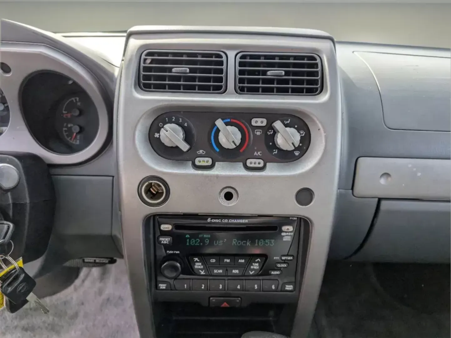2002 Nissan Xterra SE (5N1ED28T32C) with an Other engine, located at 521 Old Farm Lane Rd, Prattville, AL, 36066, (334) 325-1505, 32.482460, -86.416367 - **Adventure Awaits with the 2002 Nissan Xterra SE at Gils Auto - Prattville!**<br /> <br /> If you're on the hunt for a dependable SUV that seamlessly blends rugged charm with everyday practicality, look no further than this 2002 Nissan Xterra SE. Perfect for weekend adventures, family road trips, o - Photo#13