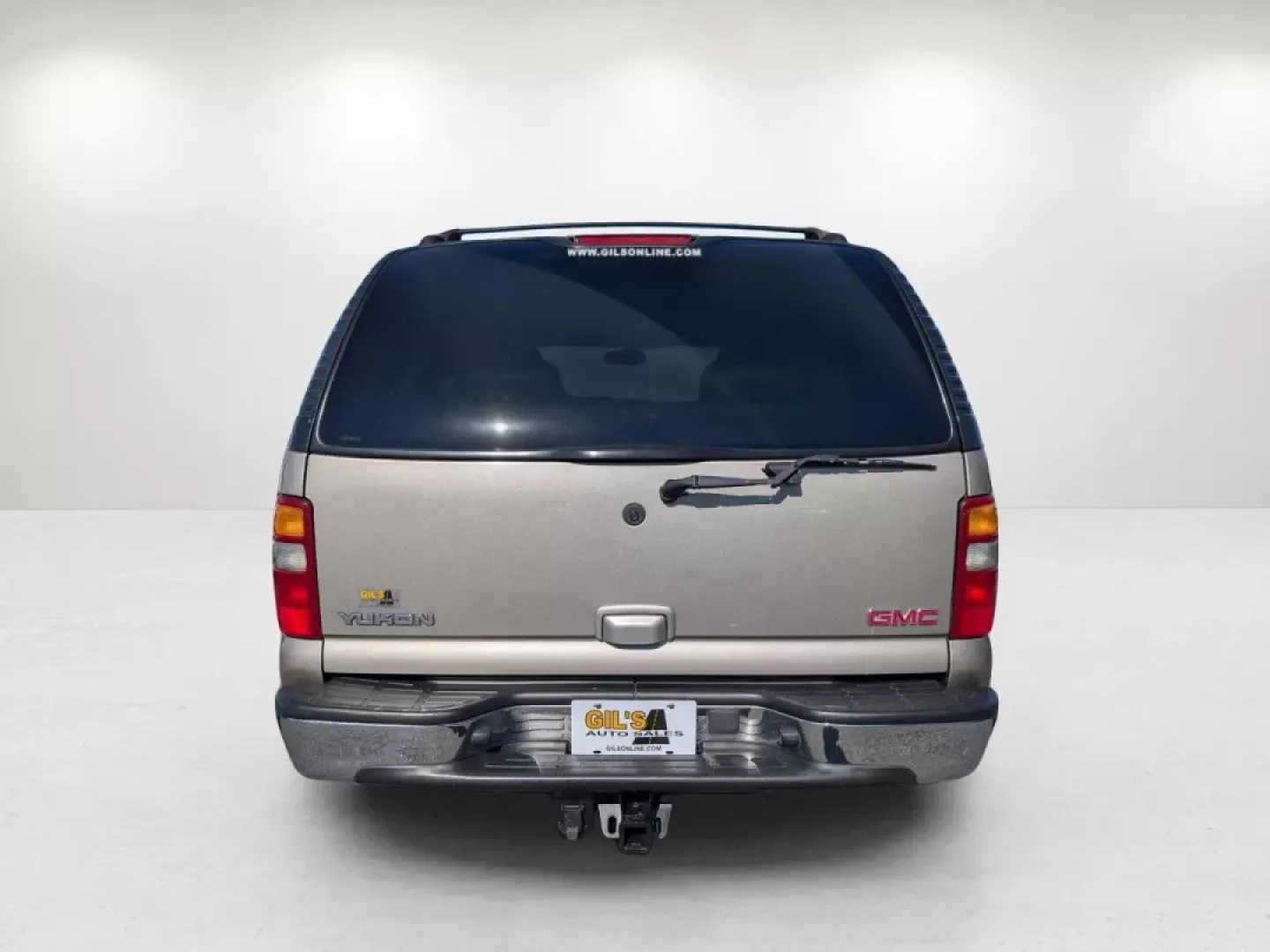 2003 /Pewter/Dark Pewter GMC Yukon SLT (1GKEC13Z83J) with an Other engine, located at 1430 Gateway Drive, Opelika, AL, 36801, (334) 239-0944, 32.637871, -85.409790 - **Discover Adventure and Comfort with the 2003 GMC Yukon SLT at Gils Auto - Phenix City**<br /> <br /> If you're on the hunt for a reliable SUV that embodies comfort and versatility, look no further than the 2003 GMC Yukon SLT, available now at Gils Auto in Phenix City, AL. This robust vehicle offer - Photo#5