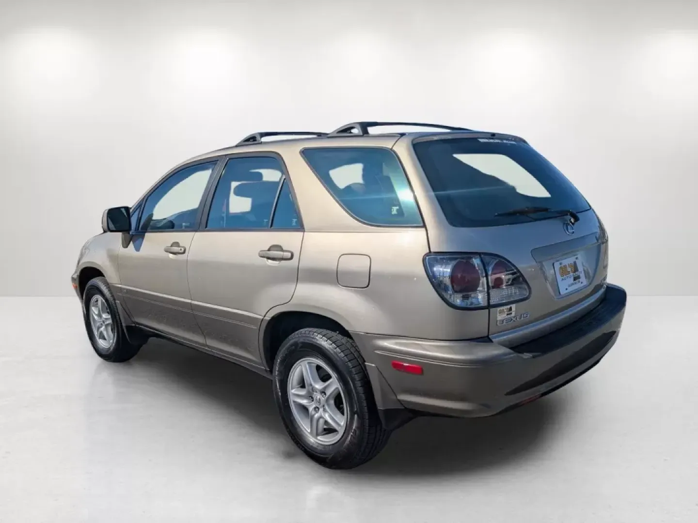 2003 Lexus RX 300 (JTJGF10U330) with an Other engine, located at 1430 Gateway Drive, Opelika, AL, 36801, (334) 239-0944, 32.637871, -85.409790 - **Explore the 2003 Lexus RX 300: Your Perfect Companion for Family Adventures and Daily Commutes!**<br /> <br /> Are you seeking a reliable vehicle that caters to your family's needs while ensuring comfort and style? Look no further! This 2003 Lexus RX 300, available at **Gils Auto** in **Phenix Cit - Photo#6