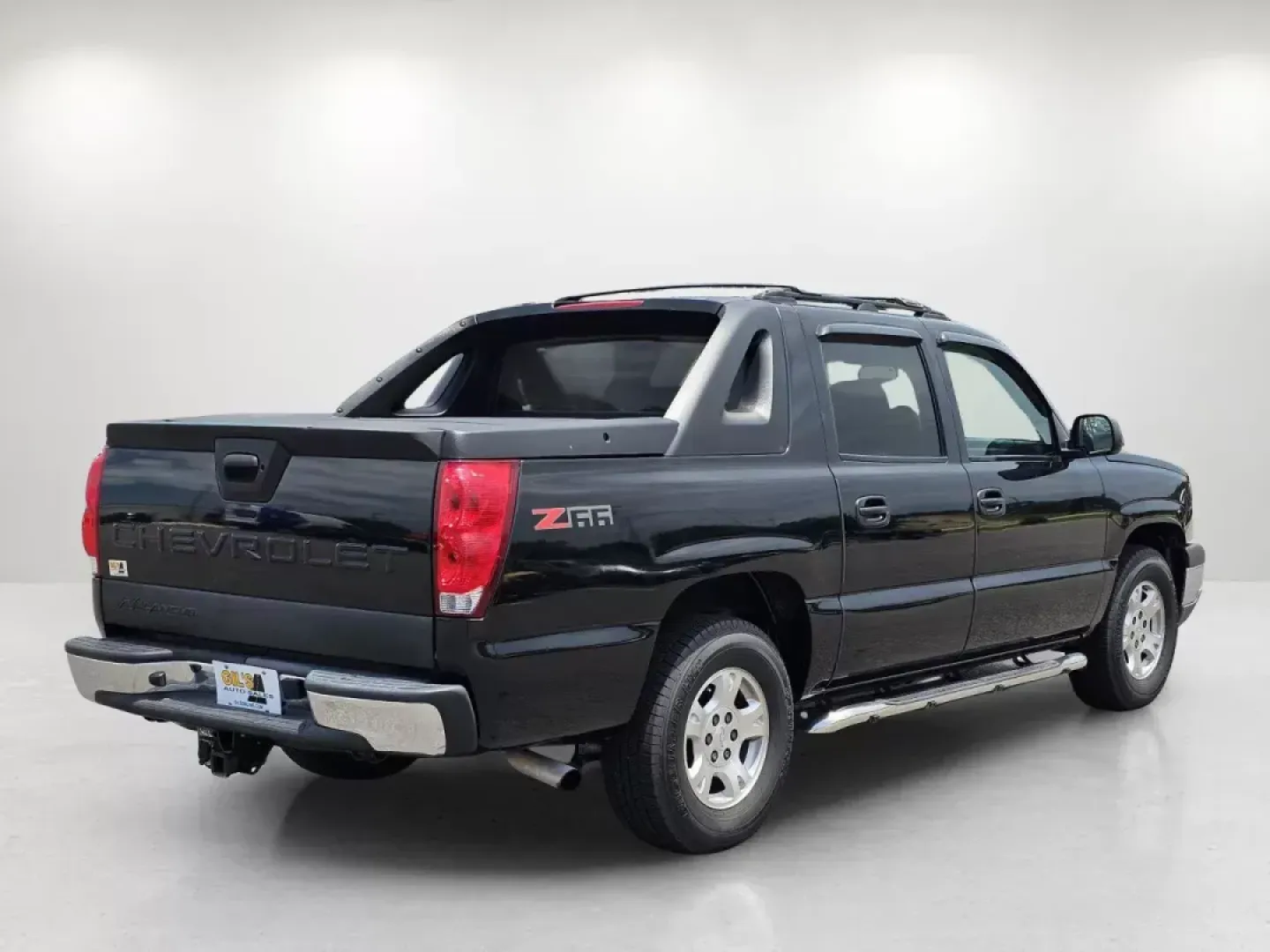 2004 /Dark Charcoal Chevrolet Avalanche Z66 (3GNEC12T44G) with an Other engine, located at 521 Old Farm Lane Rd, Prattville, AL, 36066, (334) 325-1505, 32.482460, -86.416367 - **Experience Adventure and Comfort with the 2004 Chevrolet Avalanche Z66 at Gils Auto!**<br /> <br /> Are you seeking a versatile vehicle that can accommodate your growing family's needs while also being an adventurous companion for weekend getaways? Look no further than the stunning **2004 Chevrole - Photo#4