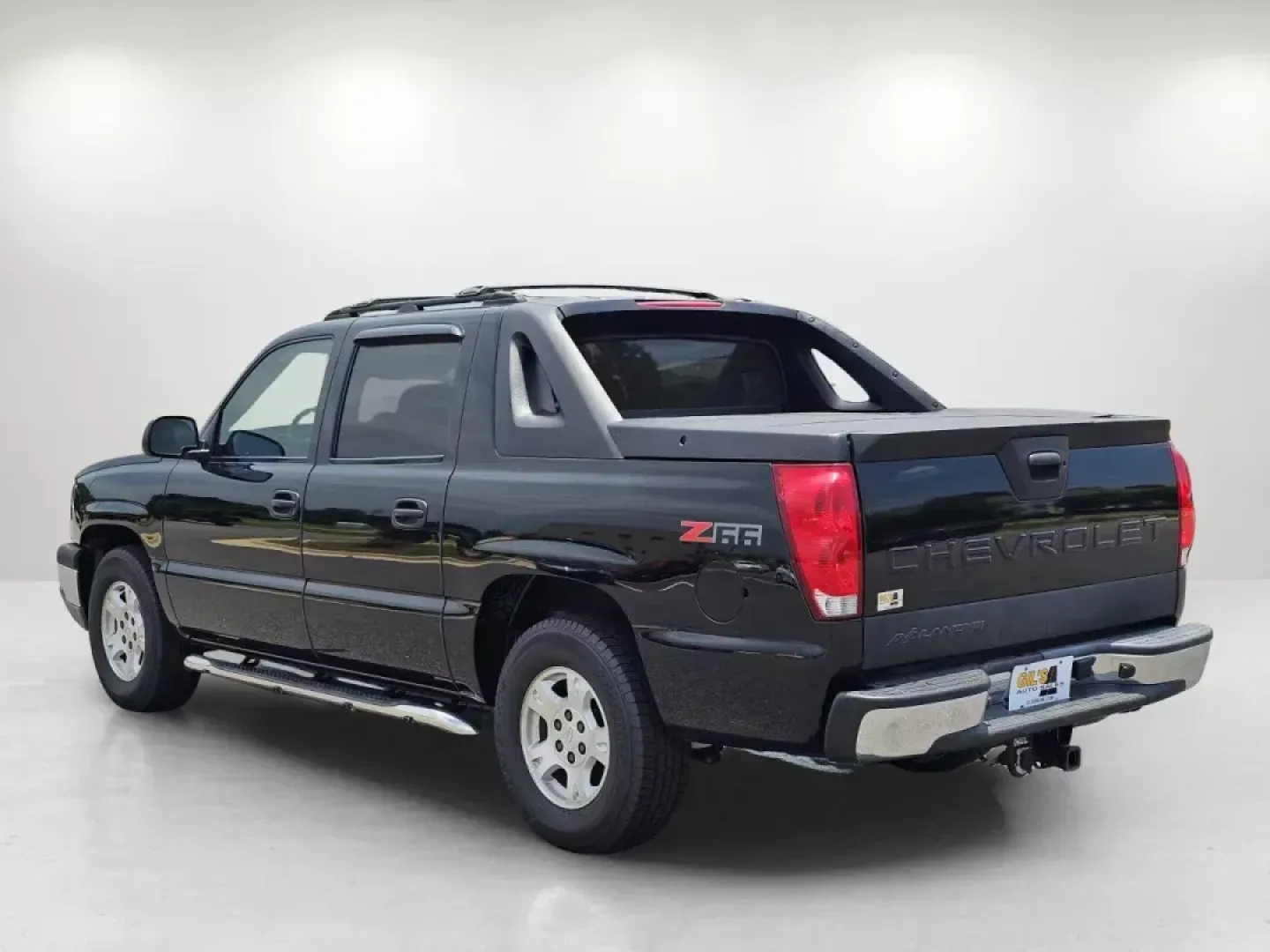 2004 /Dark Charcoal Chevrolet Avalanche Z66 (3GNEC12T44G) with an Other engine, located at 521 Old Farm Lane Rd, Prattville, AL, 36066, (334) 325-1505, 32.482460, -86.416367 - **Experience Adventure and Comfort with the 2004 Chevrolet Avalanche Z66 at Gils Auto!**<br /> <br /> Are you seeking a versatile vehicle that can accommodate your growing family's needs while also being an adventurous companion for weekend getaways? Look no further than the stunning **2004 Chevrole - Photo#6
