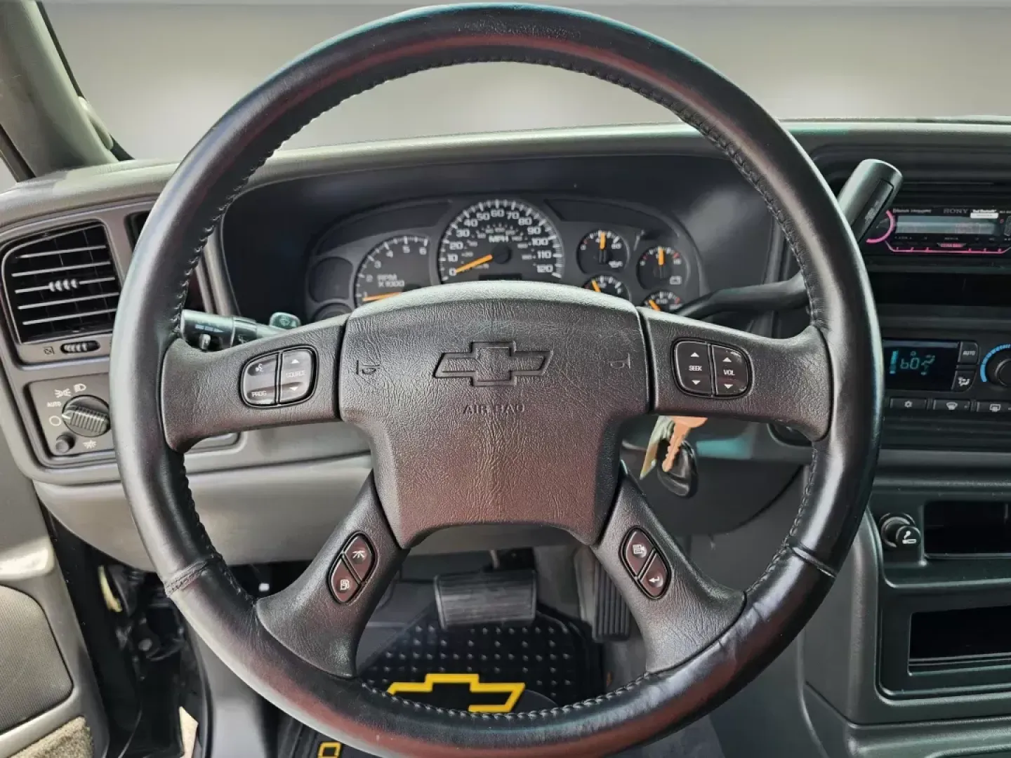 2004 /Dark Charcoal Chevrolet Avalanche Z66 (3GNEC12T44G) with an Other engine, located at 521 Old Farm Lane Rd, Prattville, AL, 36066, (334) 325-1505, 32.482460, -86.416367 - **Experience Adventure and Comfort with the 2004 Chevrolet Avalanche Z66 at Gils Auto!**<br /> <br /> Are you seeking a versatile vehicle that can accommodate your growing family's needs while also being an adventurous companion for weekend getaways? Look no further than the stunning **2004 Chevrole - Photo#11