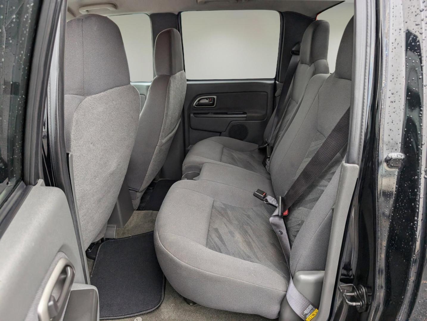 2004 /Very Dark Pewter Chevrolet Colorado (1GCCS136148) with an Gas I5 3.5L/211 engine, 4-Speed Automatic w/OD transmission, located at 3959 U.S. 80 W, Phenix City, AL, 36870, (334) 297-4885, 32.469296, -85.135185 - 2004 Chevrolet Colorado - Photo#11