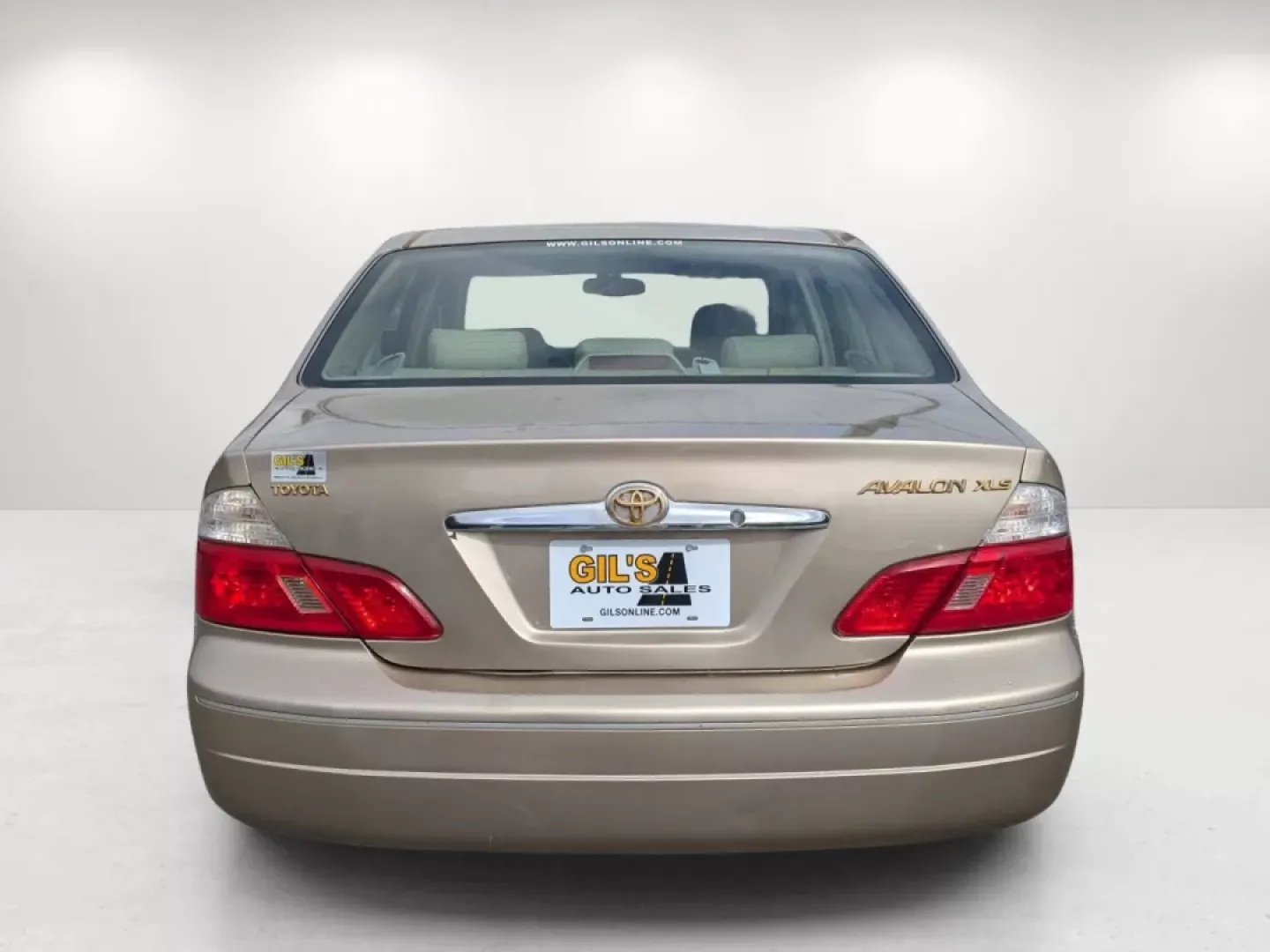 2004 Toyota Avalon XLS (4T1BF28B44U) with an Other engine, located at 5115 14th Ave., Columbus, GA, 31904, (706) 323-0345, 32.511494, -84.971046 - **Get Ready to Elevate Your Commute with the 2004 Toyota Avalon XLS at Gils Auto in Prattville!**<br /> <br /> Imagine gliding through the streets of Prattville, AL, in a vehicle that combines comfort, reliability, and style-all while staying within budget. The 2004 Toyota Avalon XLS sedan is not ju - Photo#5
