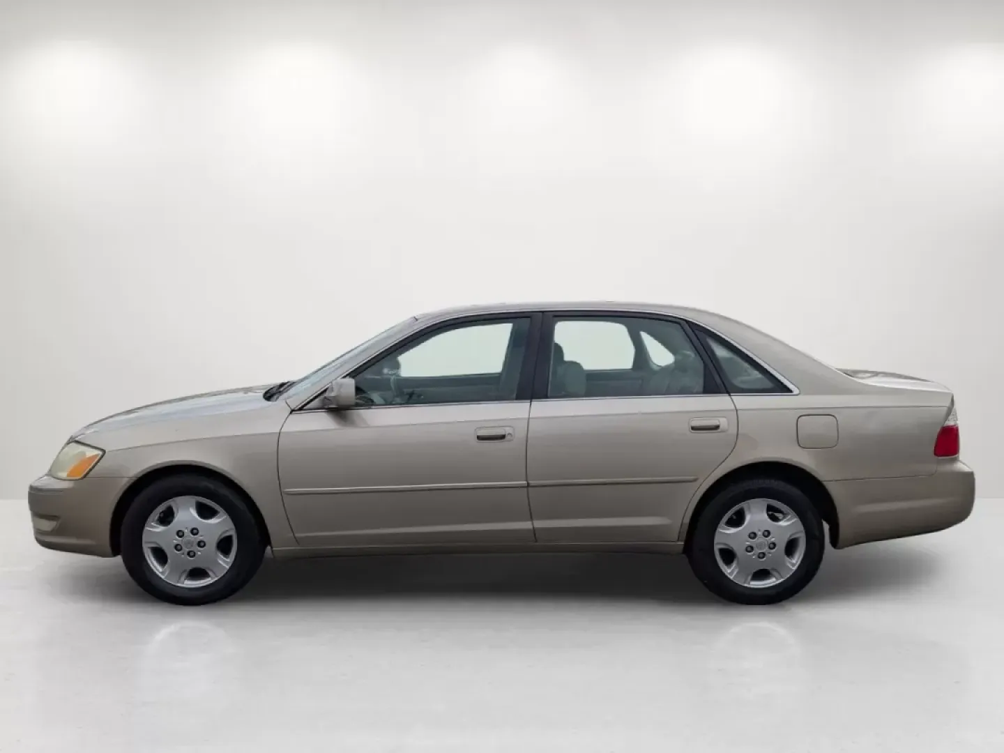 2004 Toyota Avalon XLS (4T1BF28B44U) with an Other engine, located at 5115 14th Ave., Columbus, GA, 31904, (706) 323-0345, 32.511494, -84.971046 - **Get Ready to Elevate Your Commute with the 2004 Toyota Avalon XLS at Gils Auto in Prattville!**<br /> <br /> Imagine gliding through the streets of Prattville, AL, in a vehicle that combines comfort, reliability, and style-all while staying within budget. The 2004 Toyota Avalon XLS sedan is not ju - Photo#7