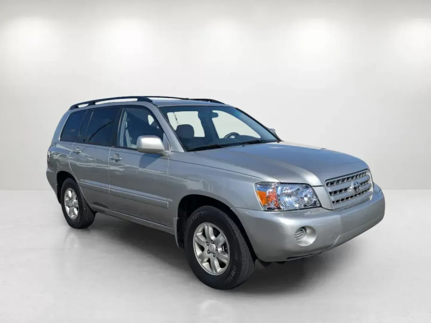 2004 Toyota Highlander (JTEGP21A740) with an Gas V6 3.3L/201 engine, 5-Speed Automatic transmission, located at 3959 U.S. 80 W, Phenix City, AL, 36870, (334) 297-4885, 32.469296, -85.135185 - 2004 Toyota Highlander - Photo#3
