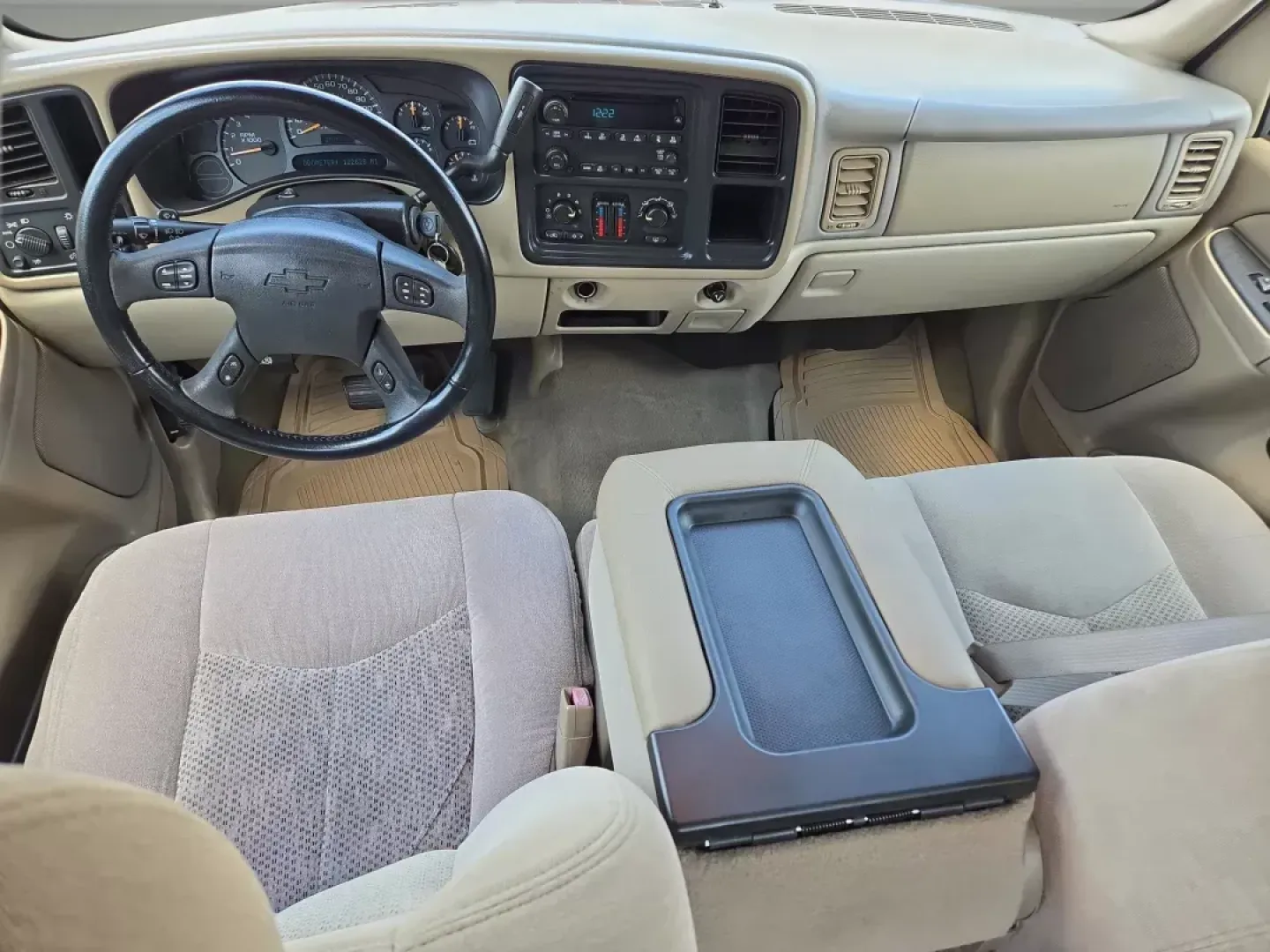 2005 /Tan/Neutral Chevrolet Avalanche LS (3GNEC12Z95G) with an Other engine, located at 804 22nd Ave, Phenix City, AL, 36870, (334) 297-1860, 32.484749, -85.024475 - **Discover Your Adventure with the 2005 Chevrolet Avalanche at Gils Auto - Phenix City #2!**<br /> <br /> Are you ready for an exciting new chapter of weekend adventures or daily commutes? This 2005 Chevrolet Avalanche, available at Gils Auto - Phenix City #2, is more than just a pickup; it's the pe - Photo#13