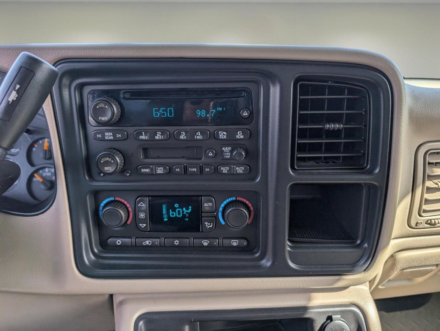 2005 /Tan Chevrolet Silverado 1500 Z71 (1GCEK19Z65Z) with an Gas/Ethanol V8 5.3L/325 engine, 4-Speed Automatic w/OD transmission, located at 3959 U.S. 80 W, Phenix City, AL, 36870, (334) 297-4885, 32.469296, -85.135185 - 2005 Chevrolet Silverado 1500 Z71 - Photo#14