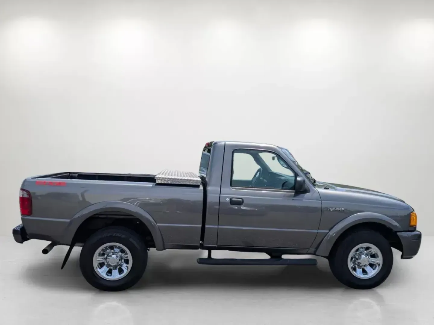 2005 Ford Ranger Edge (1FTYR10UX5P) with an Gas V6 3.0L/182 engine, located at 3959 U.S. 80 W, Phenix City, AL, 36870, (334) 297-4885, 32.469296, -85.135185 - **Discover Your Next Adventure with the 2005 Ford Ranger Edge at Gils Auto!**<br /> <br /> Are you searching for the perfect vehicle to handle your weekend getaways, daily commutes, or family errands? Look no further! This 2005 Ford Ranger Edge, available at Gils Auto in Phenix City, AL, is not just - Photo#6