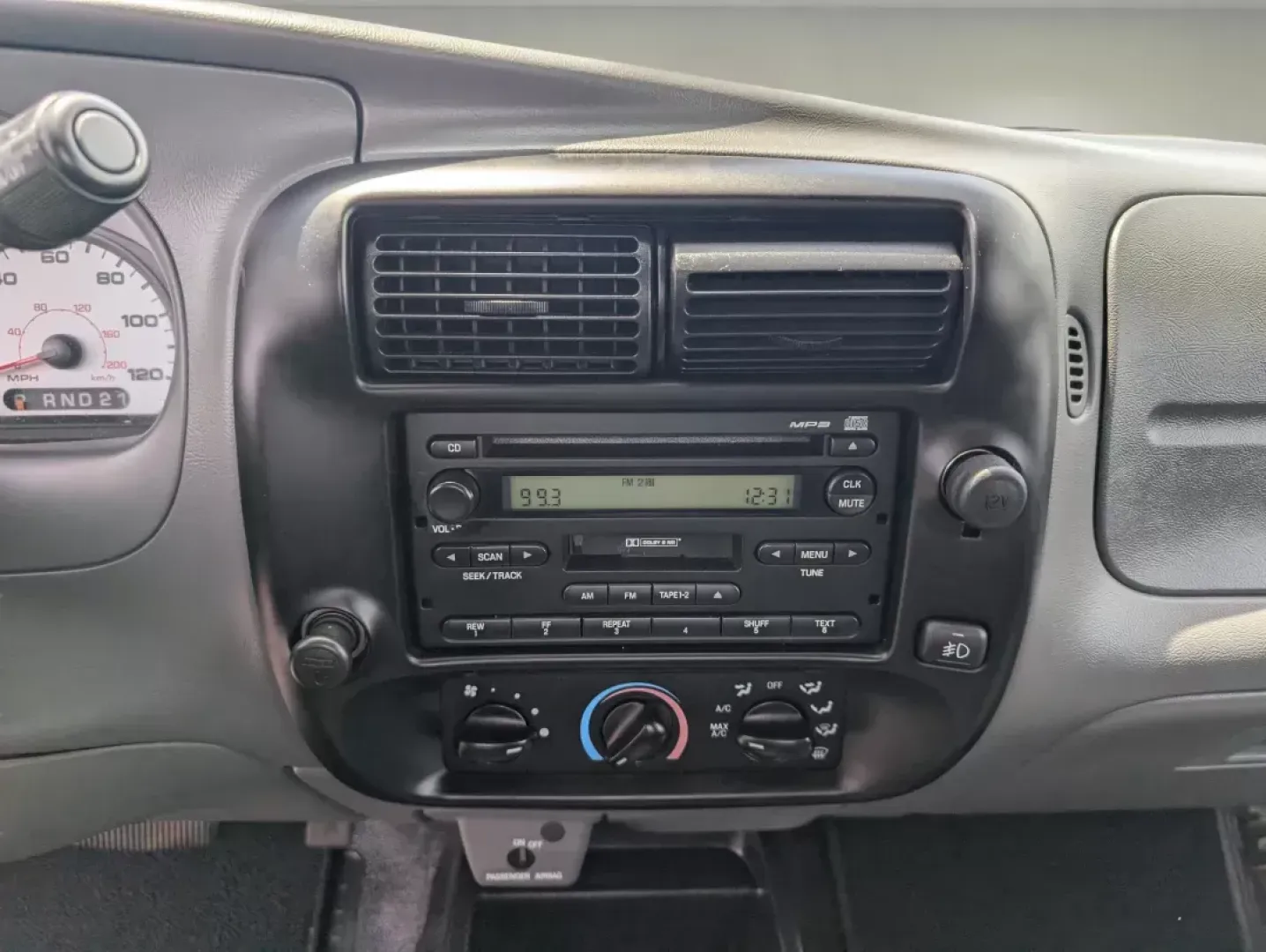 2005 Ford Ranger Edge (1FTYR10UX5P) with an Gas V6 3.0L/182 engine, located at 3959 U.S. 80 W, Phenix City, AL, 36870, (334) 297-4885, 32.469296, -85.135185 - **Discover Your Next Adventure with the 2005 Ford Ranger Edge at Gils Auto!**<br /> <br /> Are you searching for the perfect vehicle to handle your weekend getaways, daily commutes, or family errands? Look no further! This 2005 Ford Ranger Edge, available at Gils Auto in Phenix City, AL, is not just - Photo#15