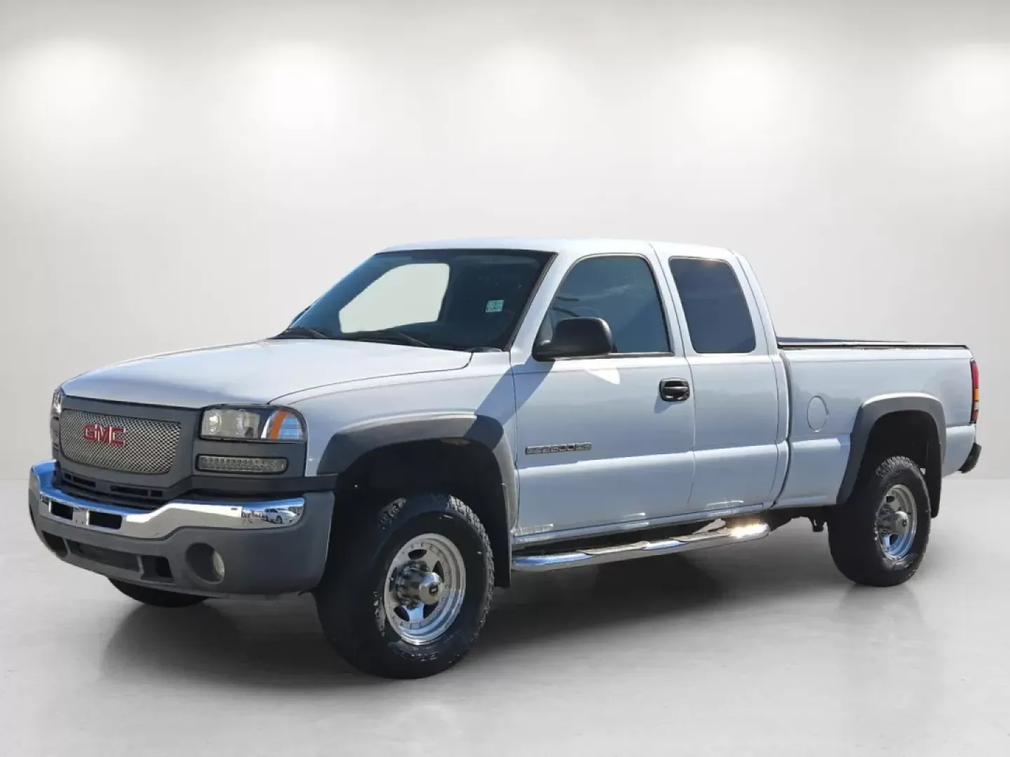 2005 /Dark Pewter GMC Sierra 2500HD Work Truck (1GTHC29U15E) with an Other engine, located at 3959 U.S. 80 W, Phenix City, AL, 36870, (334) 297-4885, 32.469296, -85.135185 - Looking for a reliable pickup truck that won't break the bank? The 2005 GMC Sierra 2500HD is the perfect solution for contractors, weekend adventurers, or growing families in need of rugged versatility. With its impressive towing capabilities and spacious interior, it's ready for any job, weekend ge - Photo#1