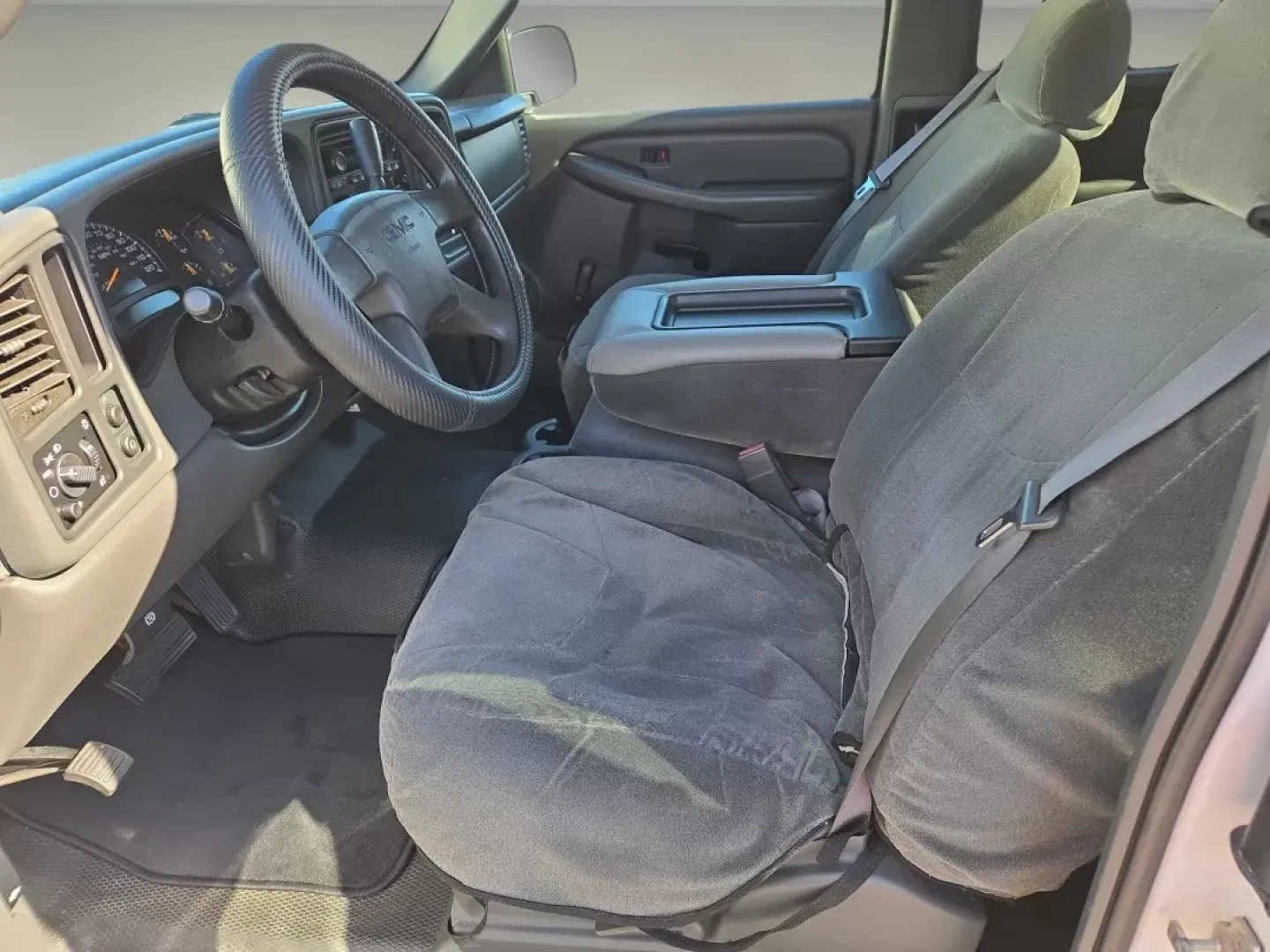 2005 /Dark Pewter GMC Sierra 2500HD Work Truck (1GTHC29U15E) with an Other engine, located at 3959 U.S. 80 W, Phenix City, AL, 36870, (334) 297-4885, 32.469296, -85.135185 - Looking for a reliable pickup truck that won't break the bank? The 2005 GMC Sierra 2500HD is the perfect solution for contractors, weekend adventurers, or growing families in need of rugged versatility. With its impressive towing capabilities and spacious interior, it's ready for any job, weekend ge - Photo#11