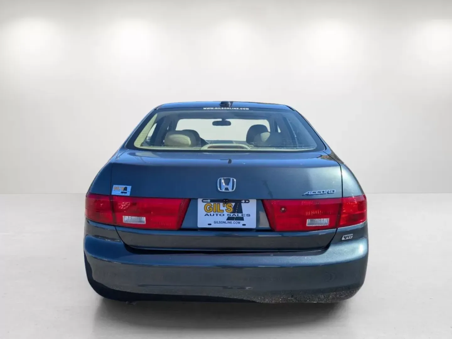 2005 Honda Accord Sdn EX-L V6 (1HGCM66555A) with an Other engine, located at 1430 Gateway Drive, Opelika, AL, 36801, (334) 239-0944, 32.637871, -85.409790 - Are you ready to elevate your daily commute or embark on weekend adventures? Look no further than this stunning 2005 Honda Accord Sdn EX-L V6, available now at Gils Auto in Phenix City, Alabama. This sedan is the perfect blend of style, comfort, and reliability, making it an ideal choice for budget- - Photo#5