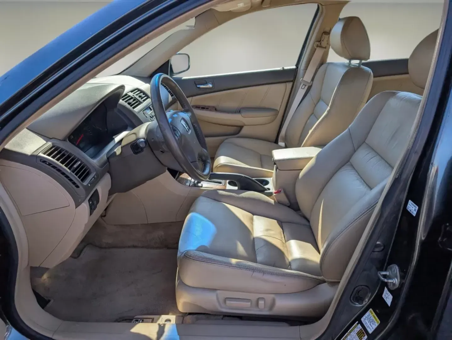 2005 Honda Accord Sdn EX-L V6 (1HGCM66555A) with an Other engine, located at 1430 Gateway Drive, Opelika, AL, 36801, (334) 239-0944, 32.637871, -85.409790 - Are you ready to elevate your daily commute or embark on weekend adventures? Look no further than this stunning 2005 Honda Accord Sdn EX-L V6, available now at Gils Auto in Phenix City, Alabama. This sedan is the perfect blend of style, comfort, and reliability, making it an ideal choice for budget- - Photo#9