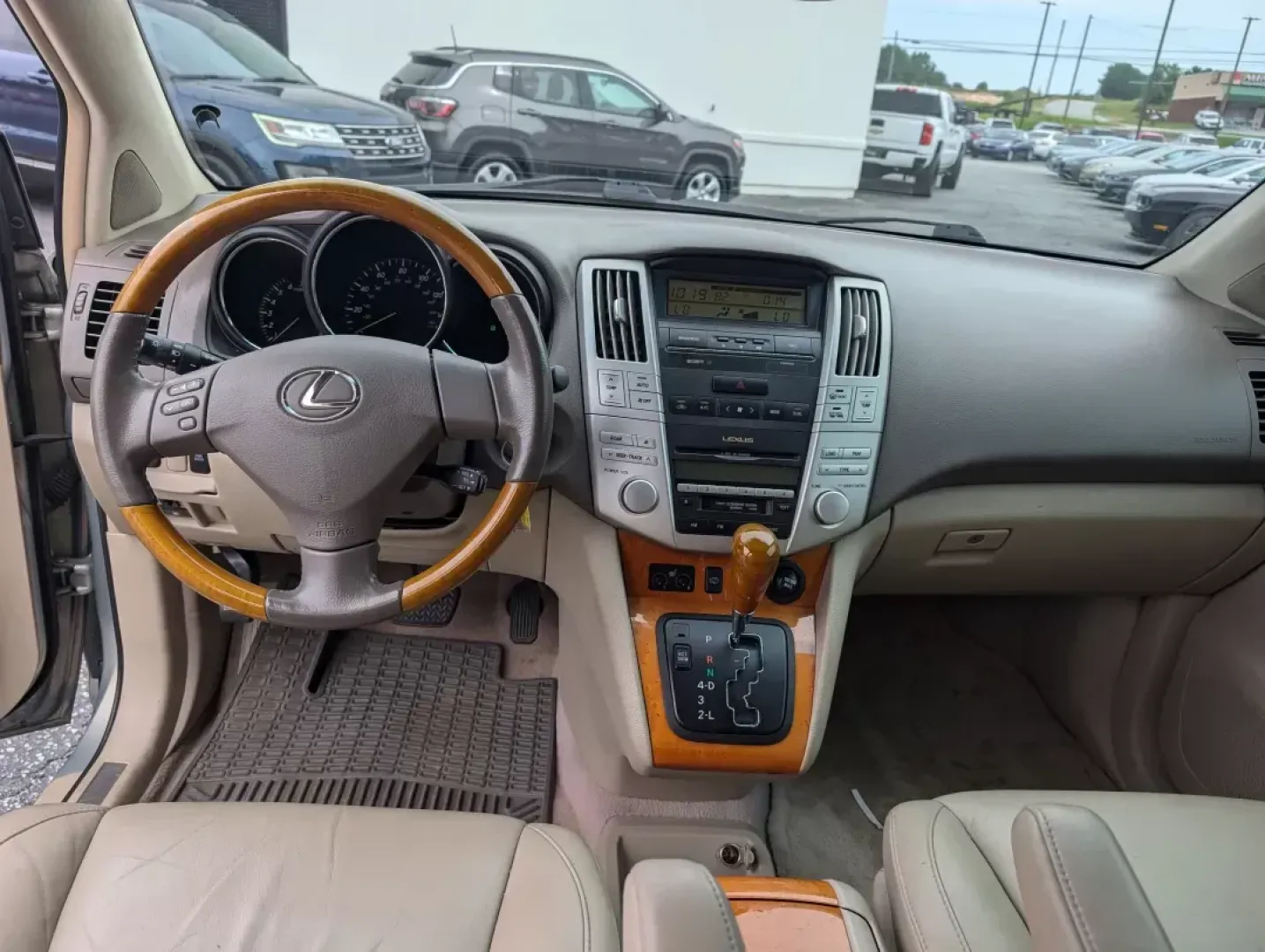 2005 Lexus RX 330 (2T2HA31U45C) with an Other engine, located at 3959 U.S. 80 W, Phenix City, AL, 36870, (334) 297-4885, 32.469296, -85.135185 - **Experience the Freedom of Adventure with This 2005 Lexus RX 330 at Gils Auto!**<br /> <br /> Are you ready to elevate your driving experience and embark on new adventures? Whether you're navigating the bustling streets of Phenix City or heading out for a weekend getaway, the 2005 Lexus RX 330 is y - Photo#11