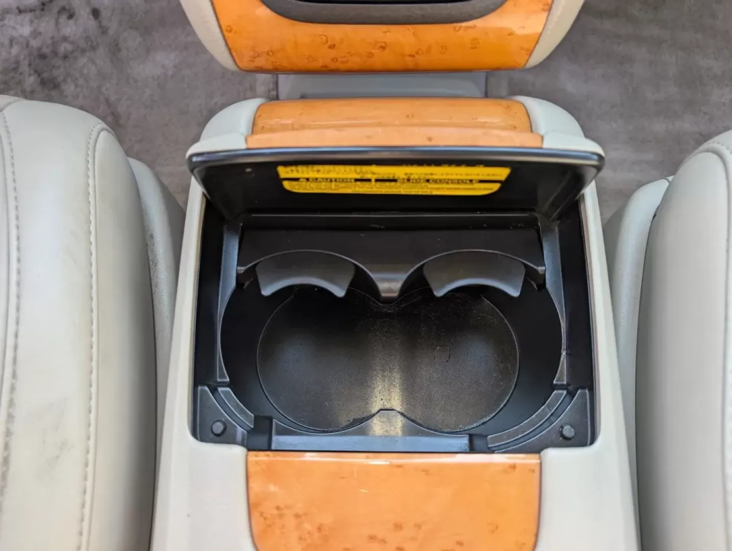 2005 Lexus RX 330 (2T2GA31U75C) with an Other engine, located at 3959 U.S. 80 W, Phenix City, AL, 36870, (334) 297-4885, 32.469296, -85.135185 - **Discover Your Adventure with the 2005 Lexus RX 330 at Gils Auto in Phenix City, AL!**<br /> <br /> Ready to elevate your daily commute or weekend getaway? The 2005 Lexus RX 330 is the perfect SUV for those seeking a blend of comfort, style, and practicality. With its spacious interior and robust f - Photo#12