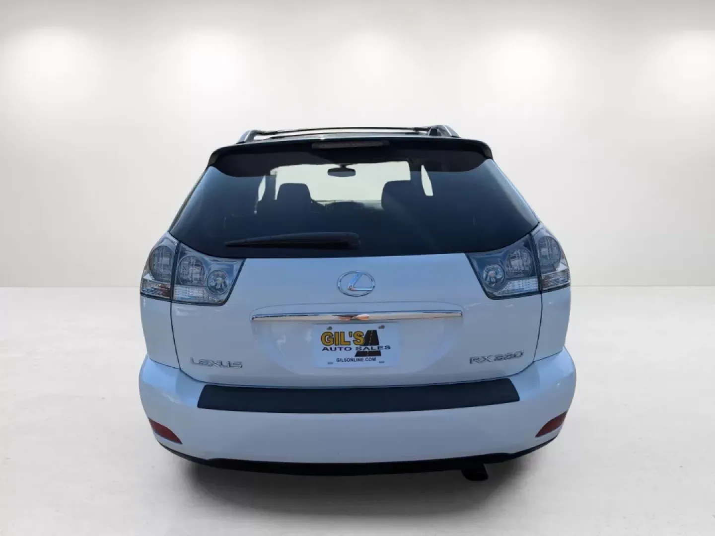 2005 Lexus RX 330 (2T2GA31U75C) with an Other engine, located at 7000 Northlake Connector, Columbus, GA, 31904, (706) 987-8085, 32.524975, -84.978134 - **Discover Your Adventure with the 2005 Lexus RX 330 at Gils Auto in Phenix City, AL!**<br /> <br /> Ready to elevate your daily commute or weekend getaway? The 2005 Lexus RX 330 is the perfect SUV for those seeking a blend of comfort, style, and practicality. With its spacious interior and robust f - Photo#5