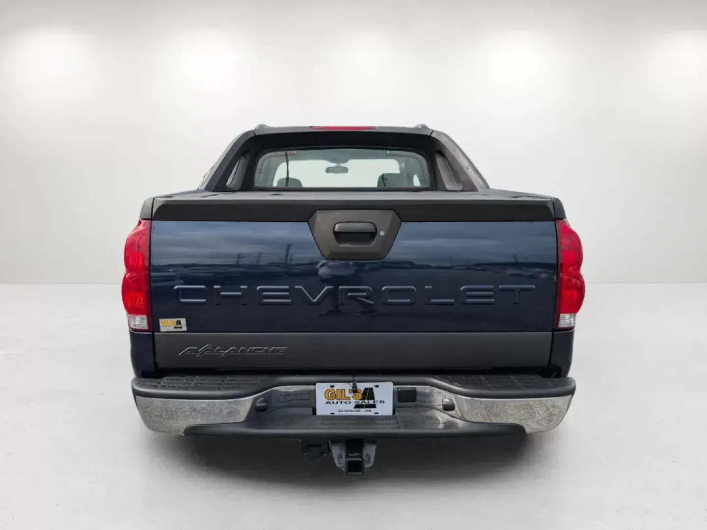 2006 /Tan/Neutral Chevrolet Avalanche LS (3GNEC12Z36G) with an Other engine, located at 7000 Northlake Connector, Columbus, GA, 31904, (706) 987-8085, 32.524975, -84.978134 - Rev up your lifestyle with the perfect vehicle for both work and play! At Gils Auto - Columbus #2, located at 7000 Northlake Connector, Columbus, GA 31904, we proudly offer a 2006 Chevrolet Avalanche LS, ideal for those who crave adventure without sacrificing daily practicality. Whether you're navig - Photo#5
