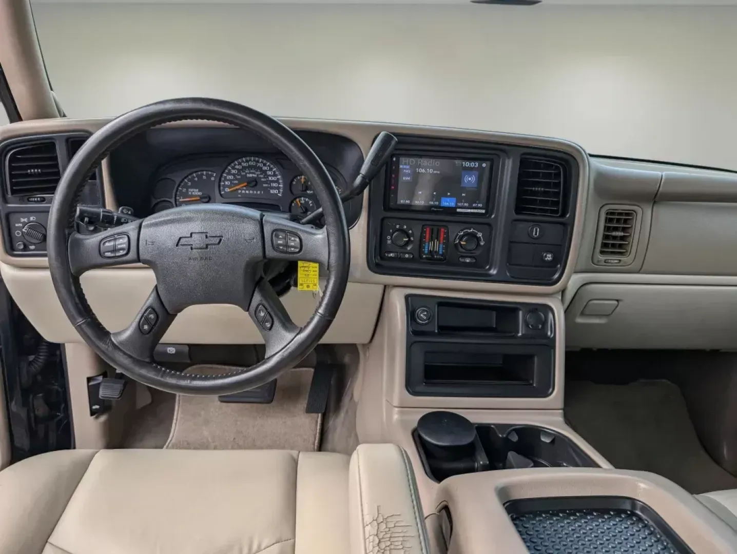 2006 /Tan/Neutral Chevrolet Avalanche LS (3GNEC12Z36G) with an Other engine, located at 7000 Northlake Connector, Columbus, GA, 31904, (706) 987-8085, 32.524975, -84.978134 - Rev up your lifestyle with the perfect vehicle for both work and play! At Gils Auto - Columbus #2, located at 7000 Northlake Connector, Columbus, GA 31904, we proudly offer a 2006 Chevrolet Avalanche LS, ideal for those who crave adventure without sacrificing daily practicality. Whether you're navig - Photo#11