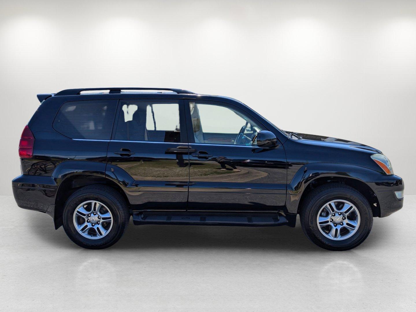 2006 Lexus GX 470 (JTJBT20X060) with an Gas V8 4.7L/285 engine, 5-Speed Automatic w/OD transmission, located at 5115 14th Ave., Columbus, GA, 31904, (706) 323-0345, 32.511494, -84.971046 - 2006 Lexus GX 470 - Photo#3