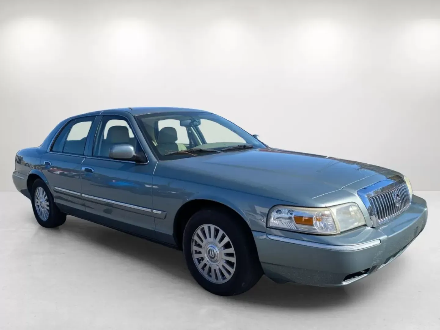 2006 Mercury Grand Marquis LS Premium (2MEFM75V36X) with an Other engine, located at 3959 U.S. 80 W, Phenix City, AL, 36870, (334) 297-4885, 32.469296, -85.135185 - **Discover Comfort and Style with the 2006 Mercury Grand Marquis at Gils Auto - Prattville!**<br /> <br /> Looking for a reliable sedan that perfectly balances comfort, style, and practicality? The 2006 Mercury Grand Marquis is an exceptional choice for budget-conscious buyers, families, and commute - Photo#3