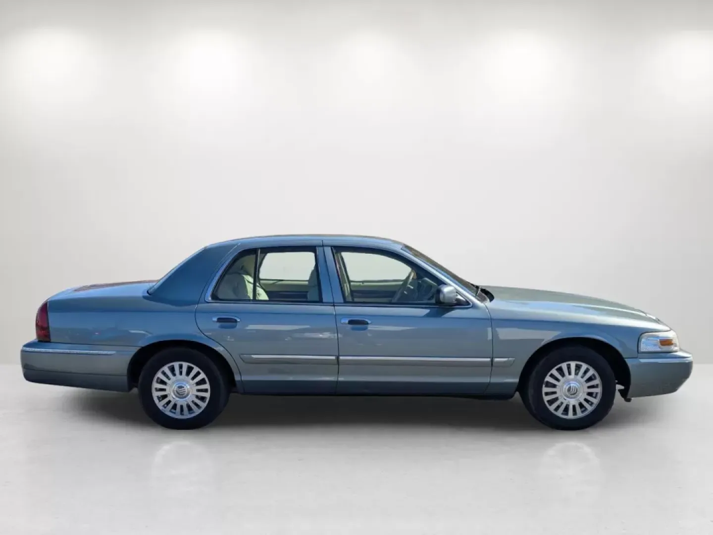 2006 Mercury Grand Marquis LS Premium (2MEFM75V36X) with an Other engine, located at 3959 U.S. 80 W, Phenix City, AL, 36870, (334) 297-4885, 32.469296, -85.135185 - **Discover Comfort and Style with the 2006 Mercury Grand Marquis at Gils Auto - Prattville!**<br /> <br /> Looking for a reliable sedan that perfectly balances comfort, style, and practicality? The 2006 Mercury Grand Marquis is an exceptional choice for budget-conscious buyers, families, and commute - Photo#4