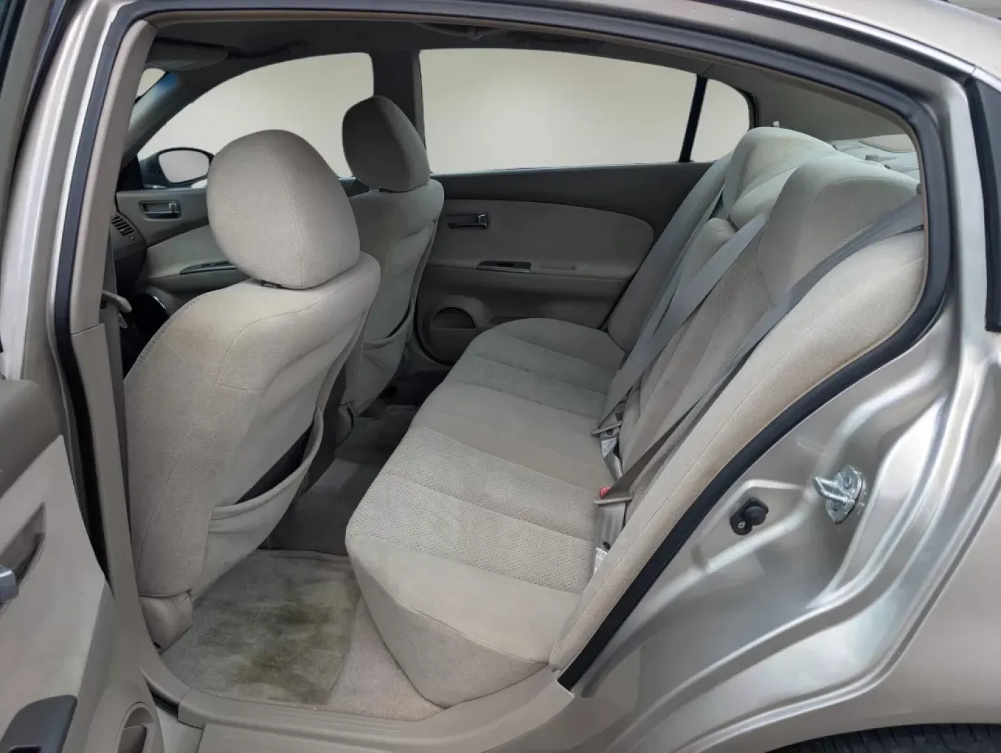 2006 Super Black Nissan Altima 2.5 S (1N4AL11D76C) with an Other engine, located at 3959 U.S. 80 W, Phenix City, AL, 36870, (334) 297-4885, 32.469296, -85.135185 - **Discover Affordable Freedom with the 2006 Nissan Altima - Perfect for Daily Commuters and Growing Families!**<br /> <br /> Are you searching for a reliable sedan that fits seamlessly into your busy lifestyle? Look no further than this stylish 2006 Nissan Altima 2.5 S, available now at Gils Auto in - Photo#10