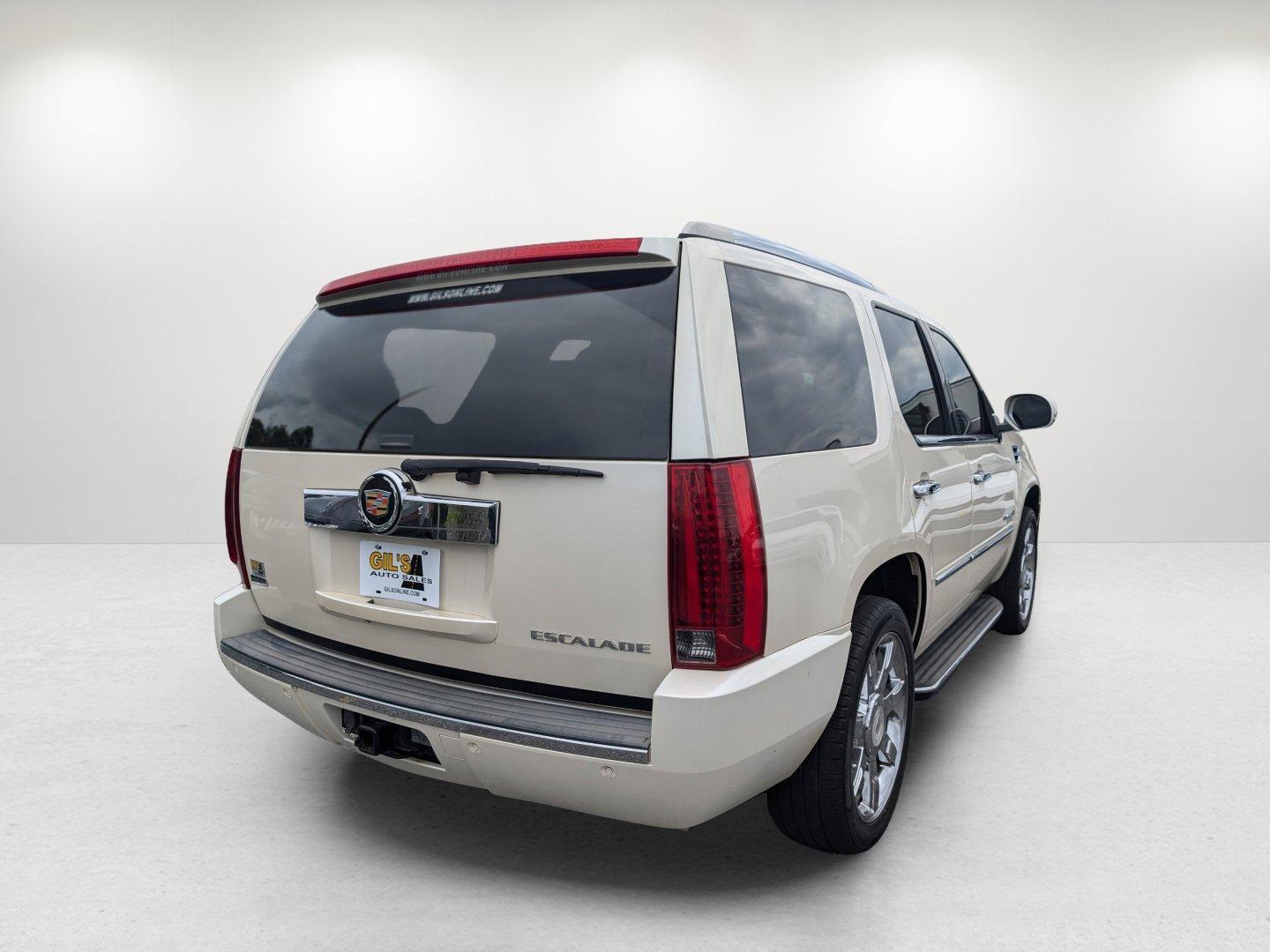 2007 /Cocoa/Cashmere Cadillac Escalade (1GYEC63827R) with an Gas V8 6.2L/378 engine, 6-Speed HD Automatic w/OD transmission, located at 5115 14th Ave., Columbus, GA, 31904, (706) 323-0345, 32.511494, -84.971046 - 2007 Cadillac Escalade - Photo#4