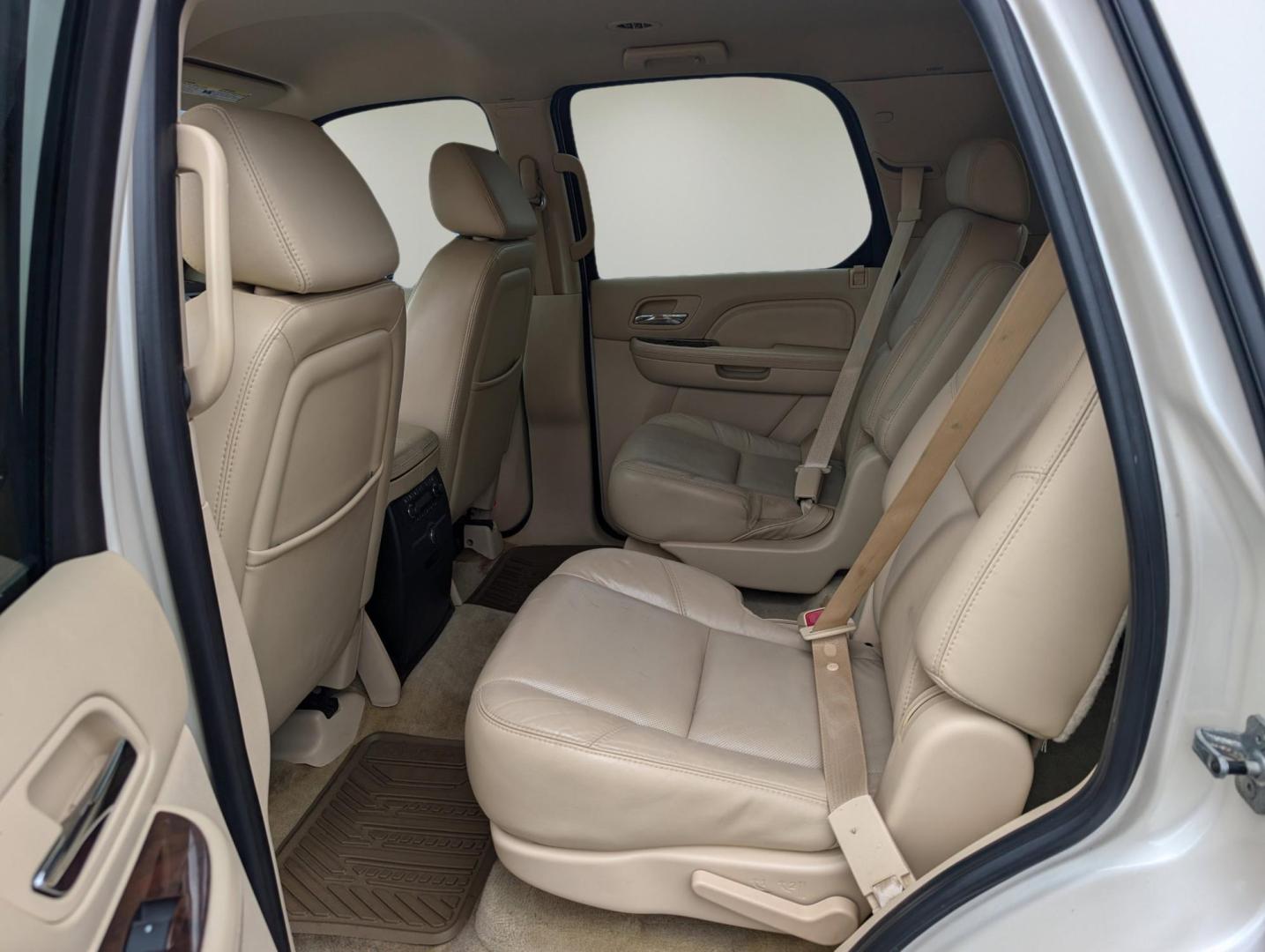 2007 /Cocoa/Cashmere Cadillac Escalade (1GYEC63827R) with an Gas V8 6.2L/378 engine, 6-Speed HD Automatic w/OD transmission, located at 5115 14th Ave., Columbus, GA, 31904, (706) 323-0345, 32.511494, -84.971046 - 2007 Cadillac Escalade - Photo#10