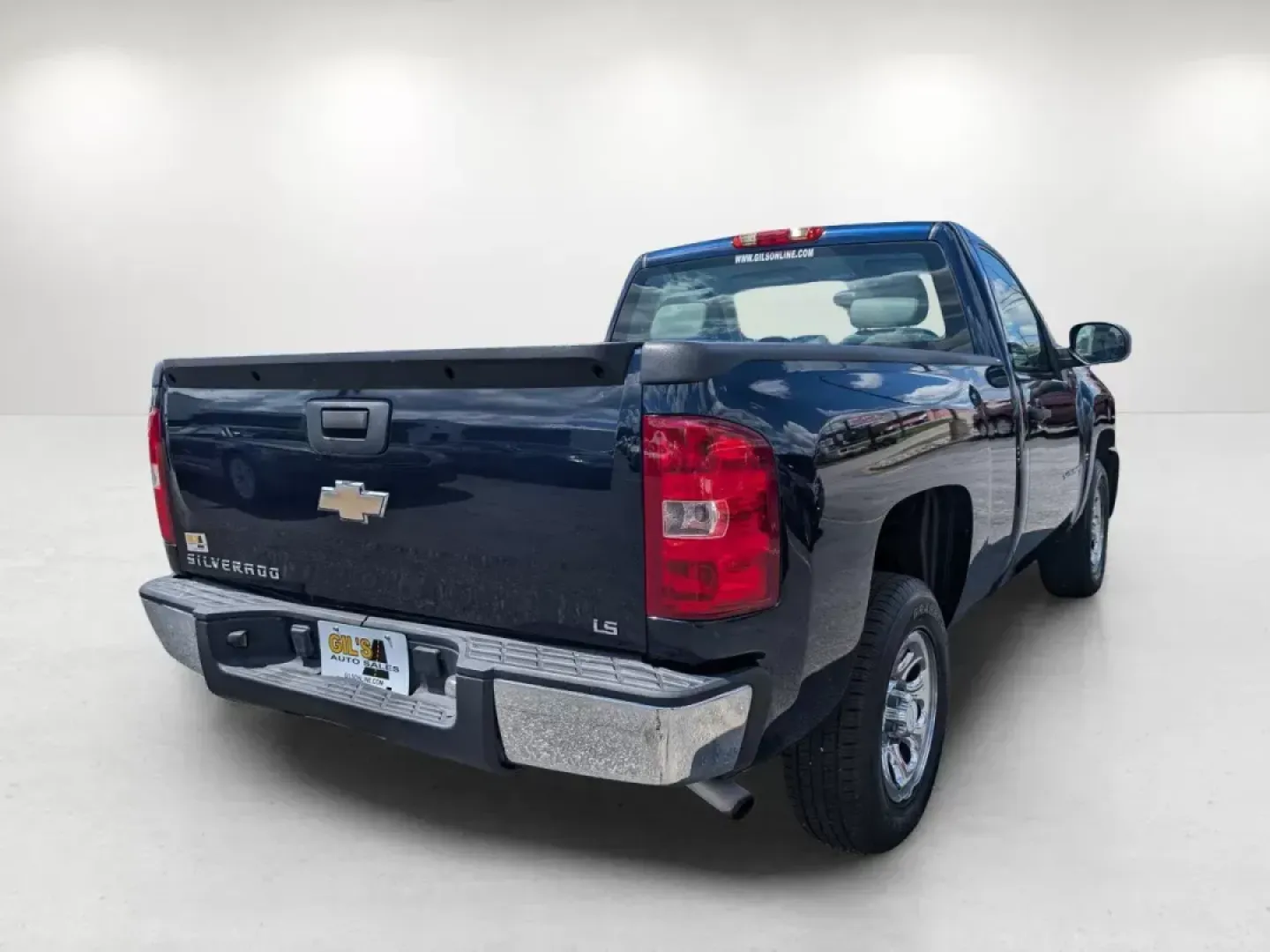 2007 /Dark Titanium Chevrolet Silverado 1500 Work Truck (1GCEC14X67Z) with an Gas V6 4.3L/262 engine, 4-Speed Automatic w/OD transmission, located at 7000 Northlake Connector, Columbus, GA, 31904, (706) 987-8085, 32.524975, -84.978134 - 2007 Chevrolet Silverado 1500 Work Truck - Photo#4
