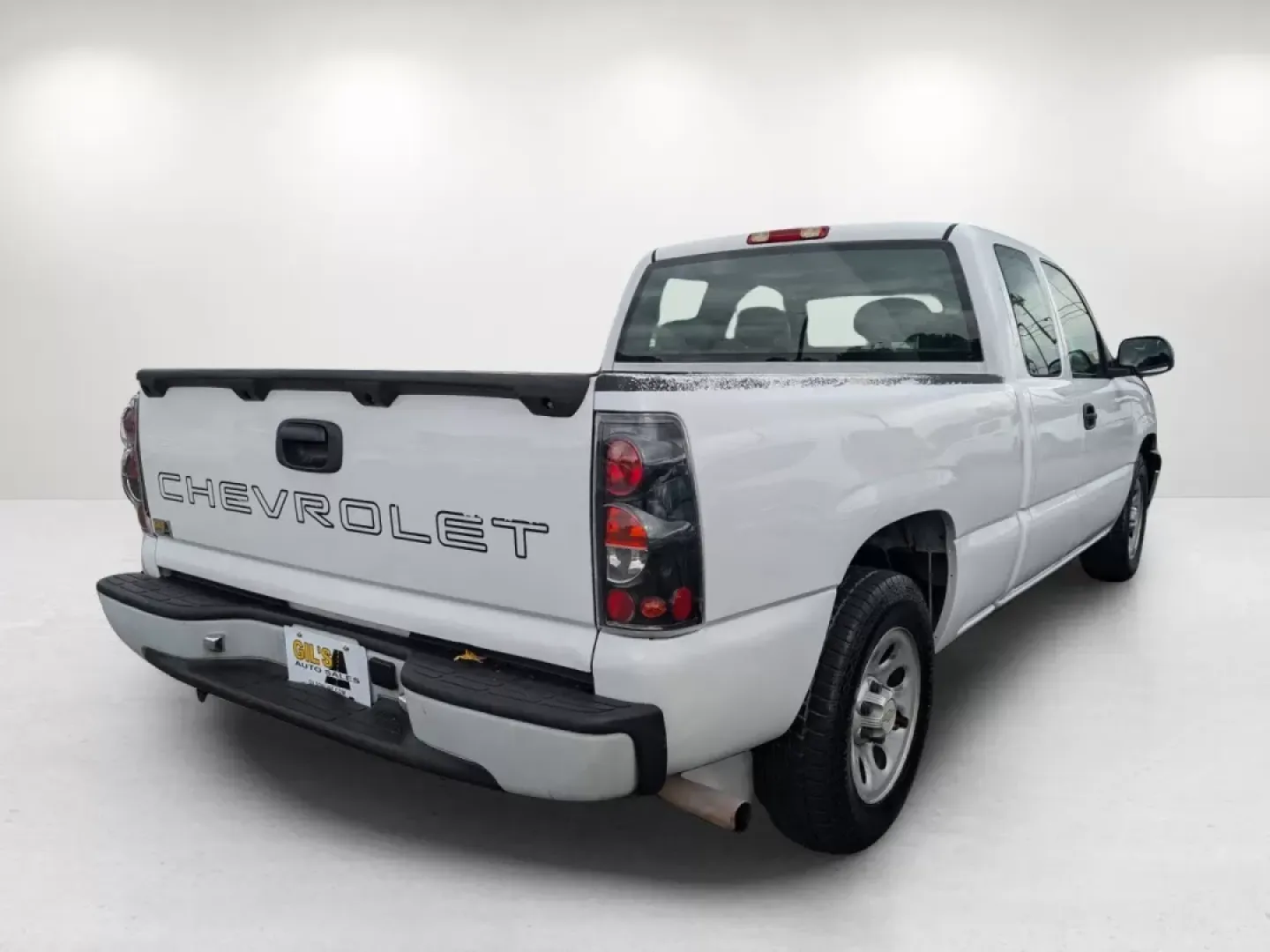 2007 /Dark Charcoal Chevrolet Silverado 1500 Classic Work Truck (1GCEC19X37Z) with an Other engine, located at 521 Old Farm Lane Rd, Prattville, AL, 36066, (334) 325-1505, 32.482460, -86.416367 - **Unleash the Power of Possibility with the 2007 Chevrolet Silverado 1500 Classic! Perfect for Your Active Lifestyle!**<br /> <br /> Are you searching for a reliable and robust vehicle that can handle everything from weekend adventures to daily commutes? Look no further than this exceptional 2007 Ch - Photo#4