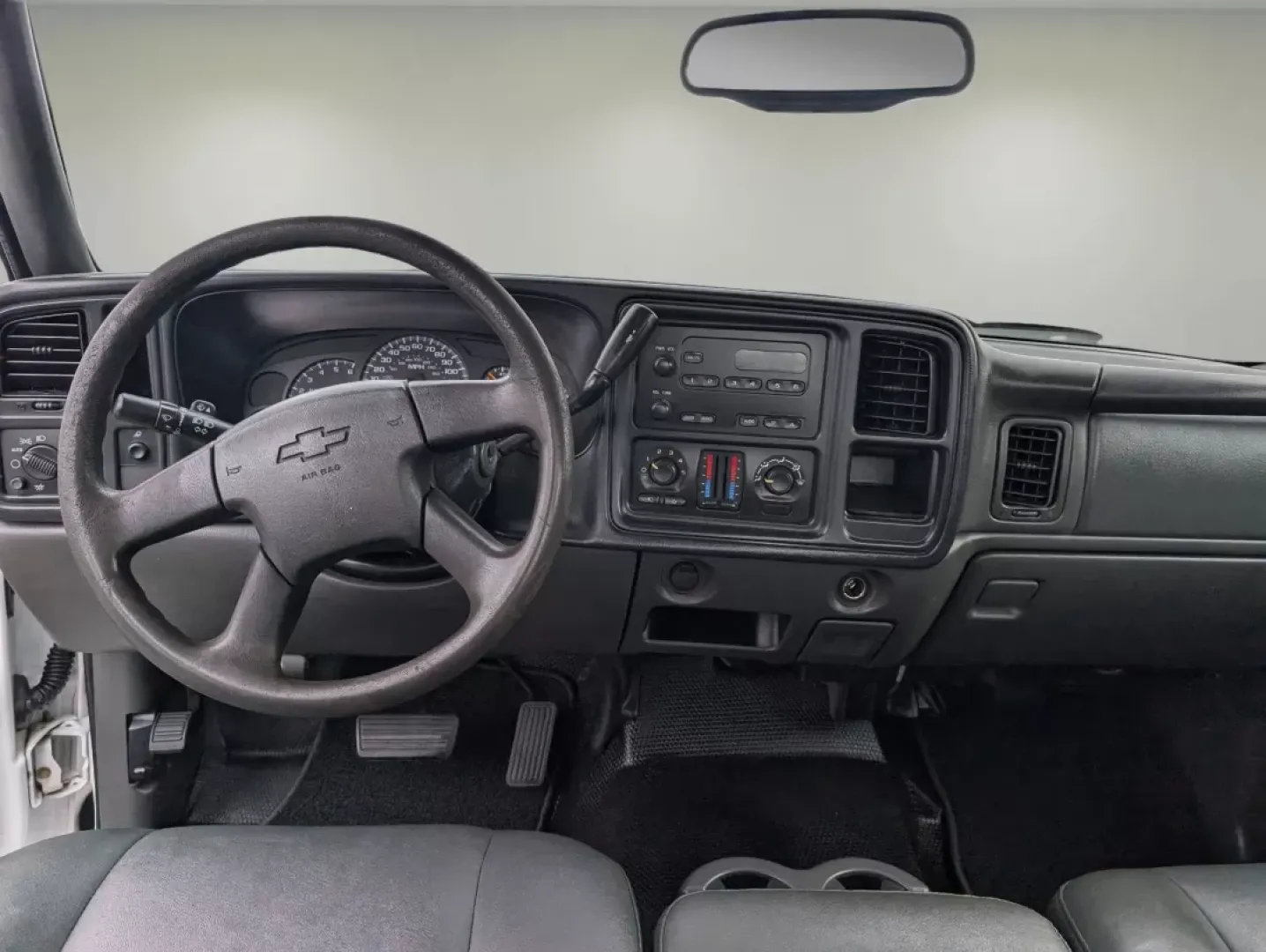 2007 /Dark Charcoal Chevrolet Silverado 1500 Classic Work Truck (1GCEC19X37Z) with an Other engine, located at 521 Old Farm Lane Rd, Prattville, AL, 36066, (334) 325-1505, 32.482460, -86.416367 - **Unleash the Power of Possibility with the 2007 Chevrolet Silverado 1500 Classic! Perfect for Your Active Lifestyle!**<br /> <br /> Are you searching for a reliable and robust vehicle that can handle everything from weekend adventures to daily commutes? Look no further than this exceptional 2007 Ch - Photo#10