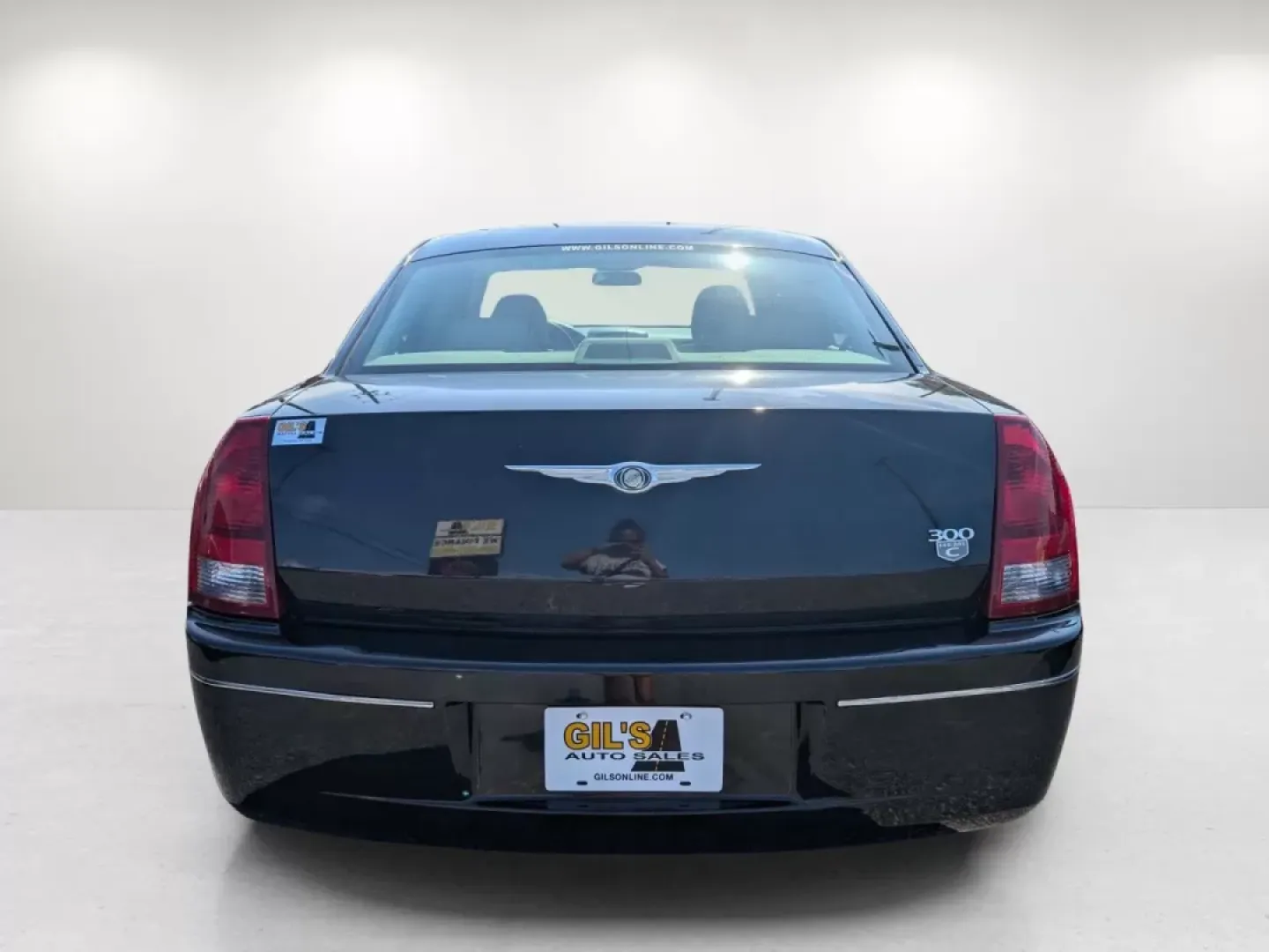 2007 Chrysler 300 (2C3KA53G87H) with an Other engine, located at 5115 14th Ave., Columbus, GA, 31904, (706) 323-0345, 32.511494, -84.971046 - Experience luxury and comfort with a 2007 Chrysler 300, the ideal sedan for those seeking both style and functionality in their daily commute or weekend adventures. Whether you're navigating the bustling streets of Phenix City or heading out for a smooth drive along U.S. 80 toward nearby attractions - Photo#5