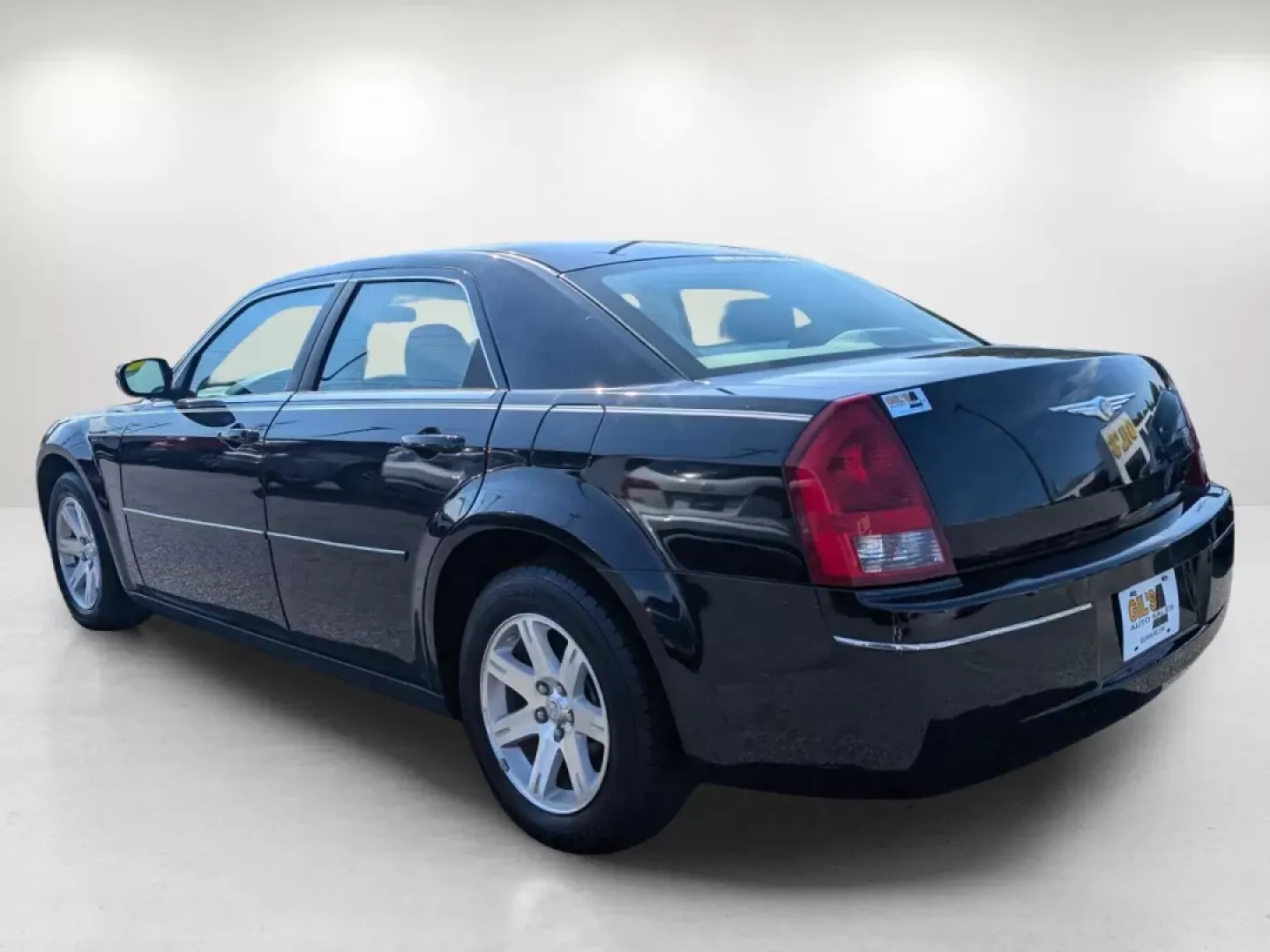 2007 Chrysler 300 (2C3KA53G87H) with an Other engine, located at 5115 14th Ave., Columbus, GA, 31904, (706) 323-0345, 32.511494, -84.971046 - Experience luxury and comfort with a 2007 Chrysler 300, the ideal sedan for those seeking both style and functionality in their daily commute or weekend adventures. Whether you're navigating the bustling streets of Phenix City or heading out for a smooth drive along U.S. 80 toward nearby attractions - Photo#6