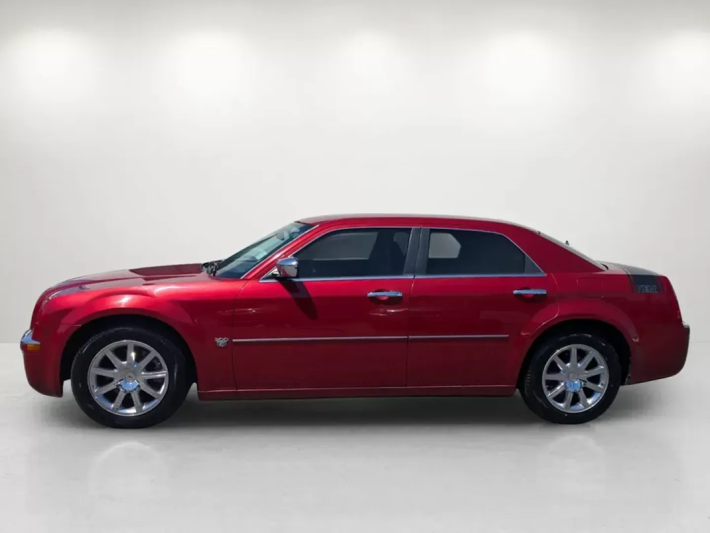 2007 Chrysler 300 (2C3KA63H47H) with an Gas V8 5.7L/345 engine, 5-Speed Automatic transmission, located at 5115 14th Ave., Columbus, GA, 31904, (706) 323-0345, 32.511494, -84.971046 - 2007 Chrysler 300 - Photo#7