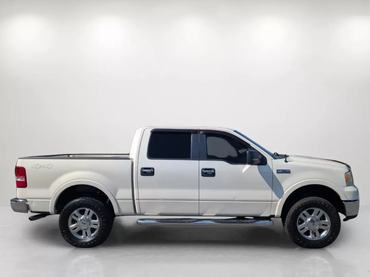 2007 Ford F-150 Lariat (1FTPW14V47F) with an Other engine, located at 3959 U.S. 80 W, Phenix City, AL, 36870, (334) 297-4885, 32.469296, -85.135185 - Are you ready to take on your next adventure with confidence and capability? Look no further than this 2007 Ford F-150, a rugged and reliable crew cab pickup perfect for weekend getaways, long commutes, or simply tackling your daily responsibilities. With its powerful 4WD drivetrain and spacious int - Photo#4