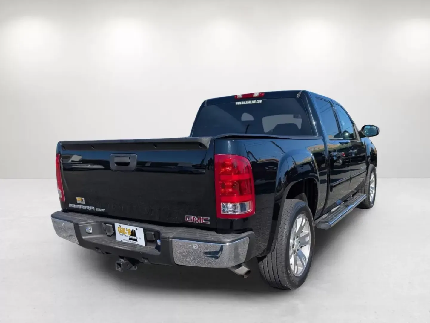 2007 /Ebony GMC Sierra 1500 SLT (3GTEC13J47G) with an Other engine, located at 3959 U.S. 80 W, Phenix City, AL, 36870, (334) 297-4885, 32.469296, -85.135185 - **Unleash Your Adventurous Spirit with the 2007 GMC Sierra 1500 SLT**<br /> <br /> Are you ready to elevate your lifestyle with a vehicle that effortlessly blends utility and comfort? The 2007 GMC Sierra 1500 SLT is here to cater to your adventurous spirit, perfect for everything from weekend getawa - Photo#5