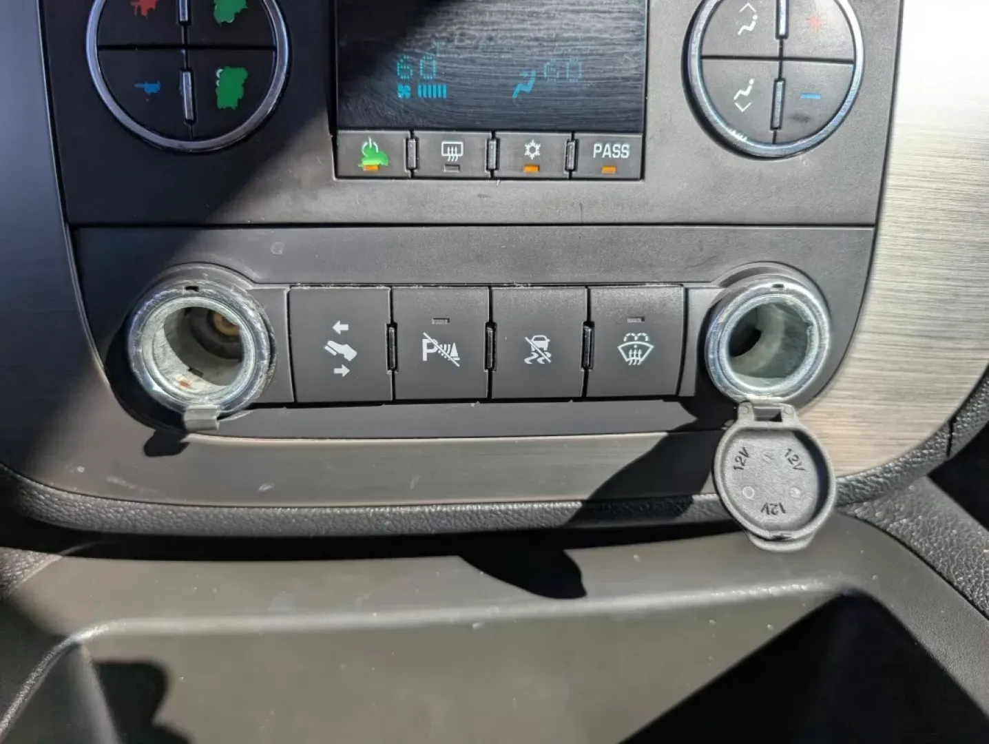 2007 /Ebony GMC Sierra 1500 SLT (3GTEC13J47G) with an Other engine, located at 3959 U.S. 80 W, Phenix City, AL, 36870, (334) 297-4885, 32.469296, -85.135185 - **Unleash Your Adventurous Spirit with the 2007 GMC Sierra 1500 SLT**<br /> <br /> Are you ready to elevate your lifestyle with a vehicle that effortlessly blends utility and comfort? The 2007 GMC Sierra 1500 SLT is here to cater to your adventurous spirit, perfect for everything from weekend getawa - Photo#14