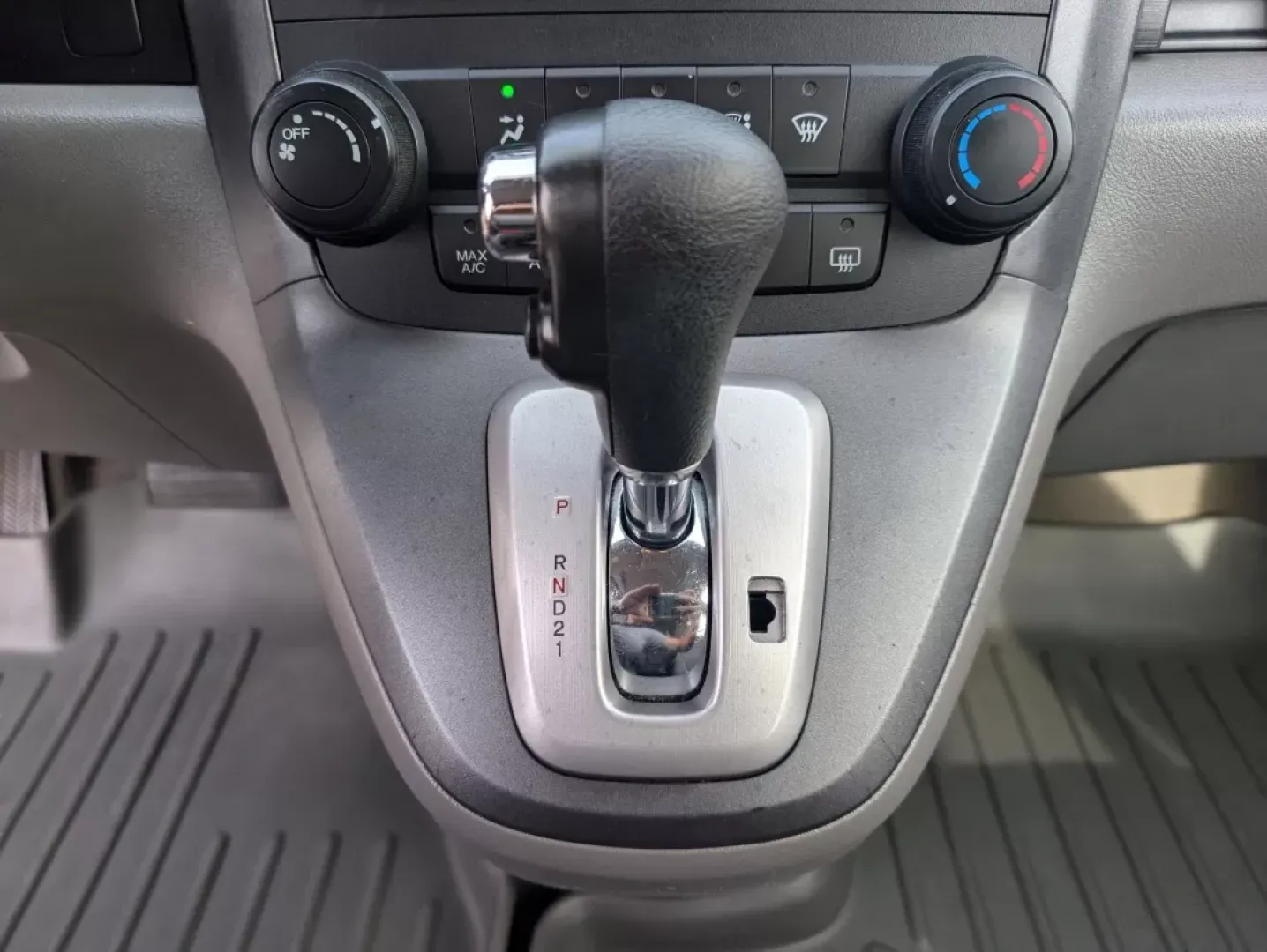 2007 Honda CR-V EX (5J6RE48567L) with an Other engine, located at 3959 U.S. 80 W, Phenix City, AL, 36870, (334) 297-4885, 32.469296, -85.135185 - **Unleash Your Adventurous Spirit with the 2007 Honda CR-V at Gils Auto, Phenix City, AL!**<br /> <br /> Are you ready to take on new adventures with your family or friends? Look no further than this reliable 2007 Honda CR-V EX! Designed for those who crave both comfort and capability, this SUV is p - Photo#13