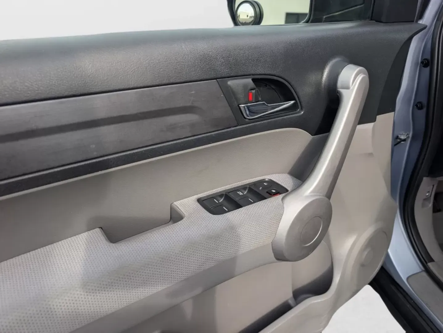 2007 Honda CR-V EX (5J6RE48567L) with an Other engine, located at 3959 U.S. 80 W, Phenix City, AL, 36870, (334) 297-4885, 32.469296, -85.135185 - **Unleash Your Adventurous Spirit with the 2007 Honda CR-V at Gils Auto, Phenix City, AL!**<br /> <br /> Are you ready to take on new adventures with your family or friends? Look no further than this reliable 2007 Honda CR-V EX! Designed for those who crave both comfort and capability, this SUV is p - Photo#17