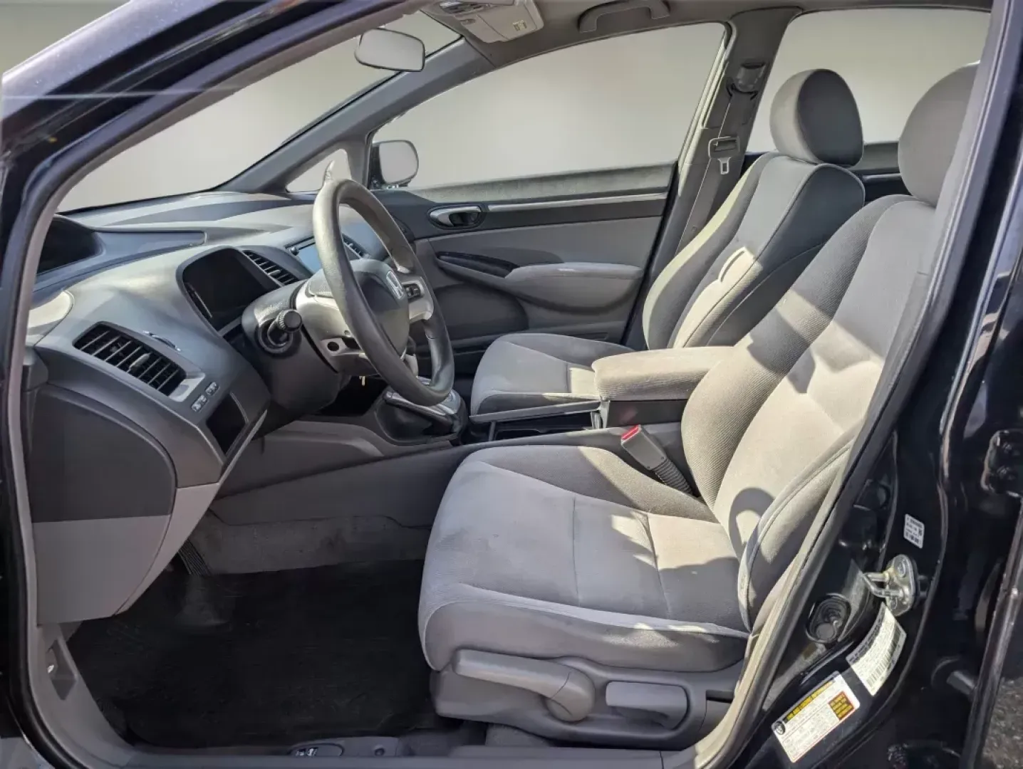 2007 Honda Civic Sdn EX (1HGFA16857L) with an Other engine, located at 1430 Gateway Drive, Opelika, AL, 36801, (334) 239-0944, 32.637871, -85.409790 - **Unlock Your Freedom with the 2007 Honda Civic EX Perfect for Commuters and Adventurers in Opelika, AL!**<br /> <br /> Are you seeking a reliable and stylish sedan that can handle your daily commute while still being ready for weekend adventures? Look no further than this 2007 Honda Civic EX, avai - Photo#10