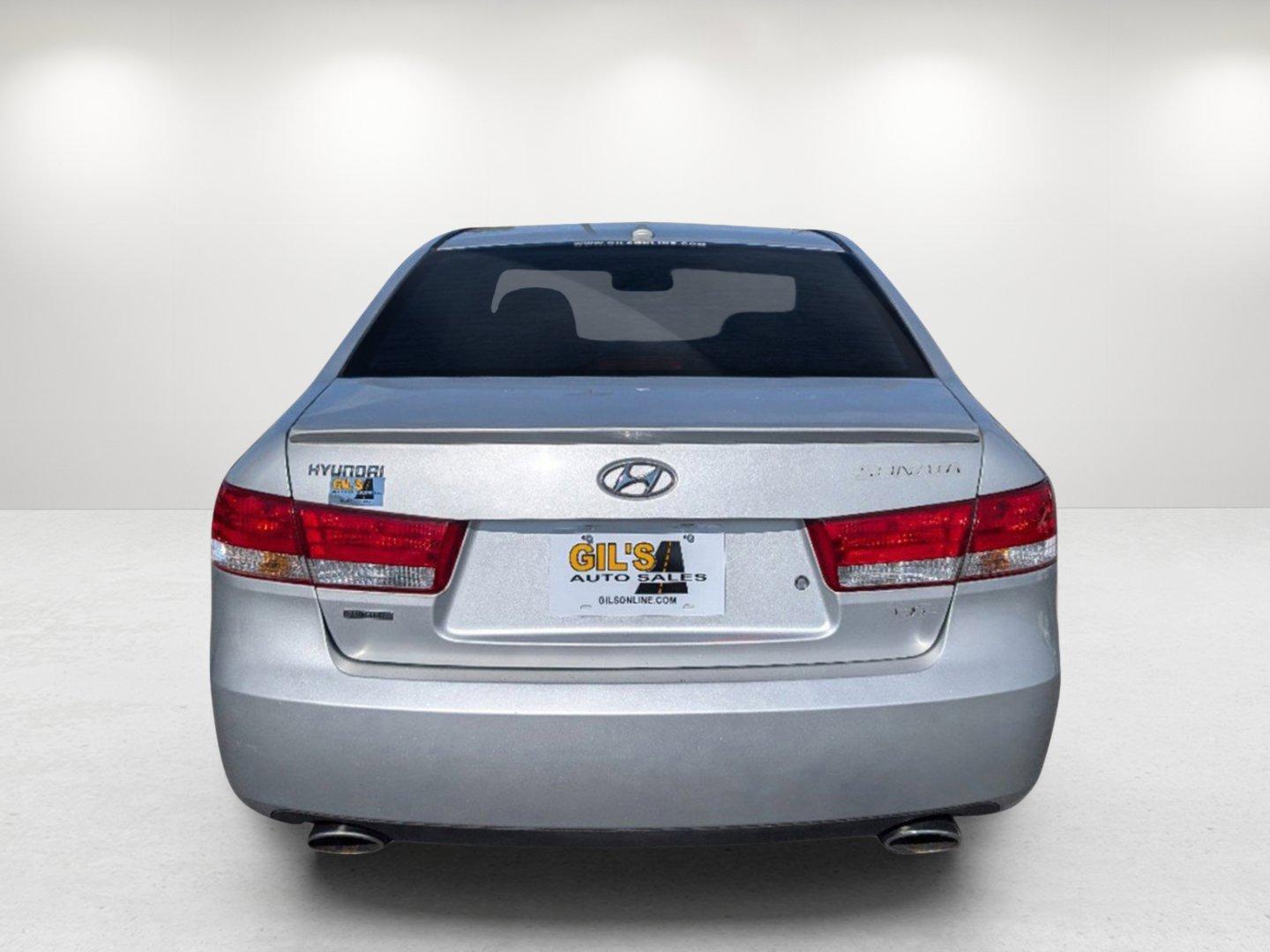 2007 Hyundai Sonata Limited (5NPEU46F07H) with an Gas V6 3.3L/204 engine, 5-Speed Automatic w/OD transmission, located at 1430 Gateway Drive, Opelika, AL, 36801, (334) 239-0944, 32.637871, -85.409790 - 2007 Hyundai Sonata Limited - Photo#4