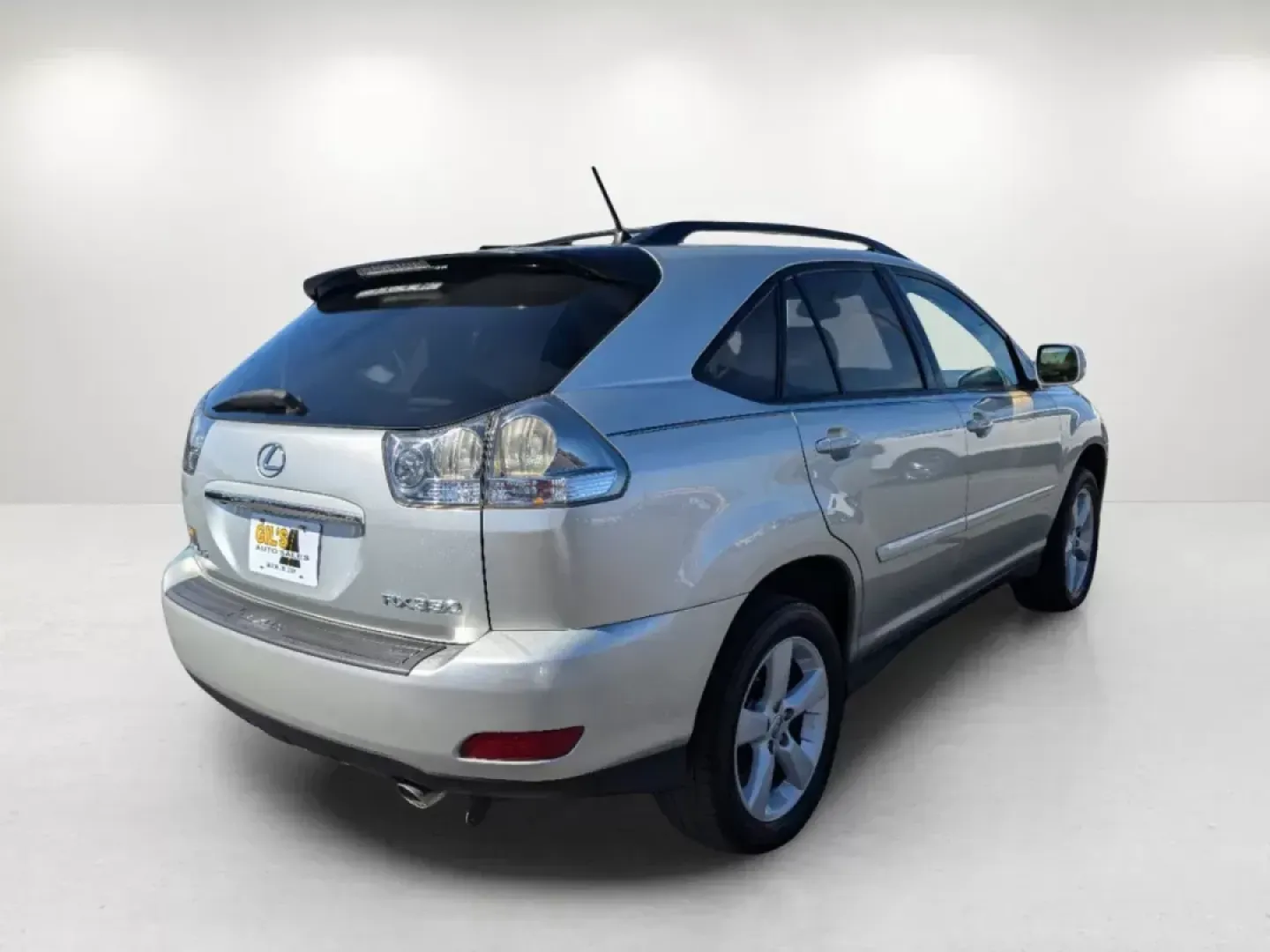 2007 Lexus RX 350 (2T2HK31U07C) with an Other engine, located at 1430 Gateway Drive, Opelika, AL, 36801, (334) 239-0944, 32.637871, -85.409790 - **Unleash Your Adventurous Spirit with This 2007 Lexus RX 350 at Gils Auto - Phenix City!**<br /> <br /> Are you ready to elevate your lifestyle? Whether you're navigating busy city streets, embarking on weekend road trips, or simply seeking a reliable vehicle for your daily commute, the 2007 Lexus - Photo#4