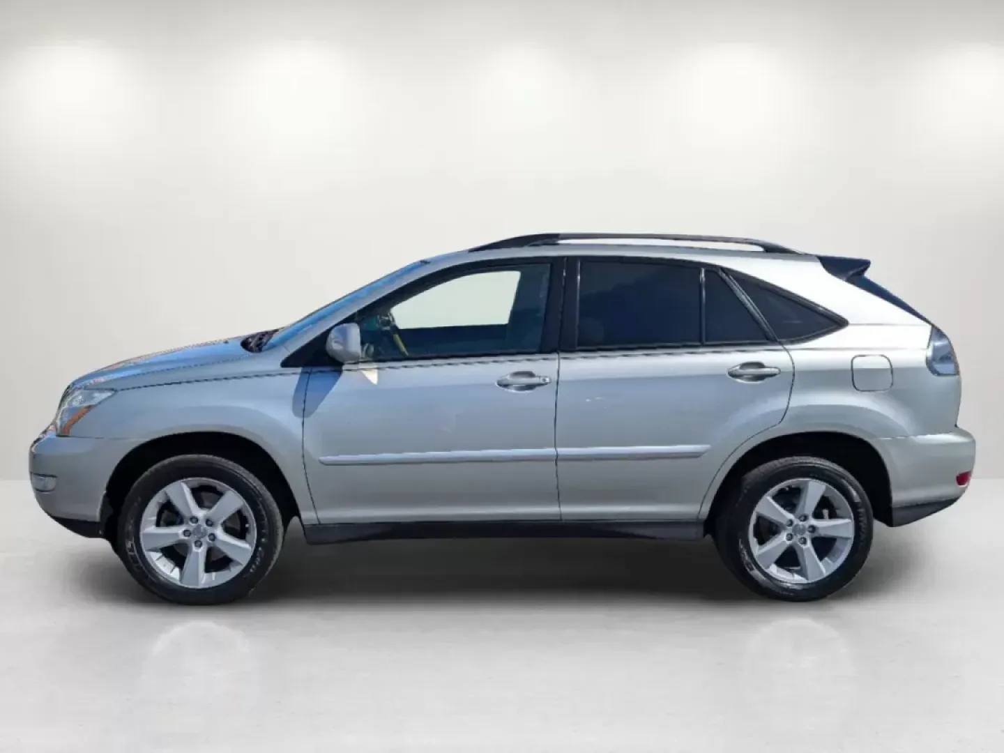 2007 Lexus RX 350 (2T2HK31U07C) with an Other engine, located at 1430 Gateway Drive, Opelika, AL, 36801, (334) 239-0944, 32.637871, -85.409790 - **Unleash Your Adventurous Spirit with This 2007 Lexus RX 350 at Gils Auto - Phenix City!**<br /> <br /> Are you ready to elevate your lifestyle? Whether you're navigating busy city streets, embarking on weekend road trips, or simply seeking a reliable vehicle for your daily commute, the 2007 Lexus - Photo#7