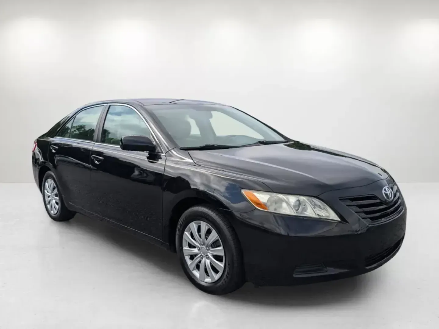 2007 Toyota Camry LE (4T1BK46K97U) with an Other engine, located at 521 Old Farm Lane Rd, Prattville, AL, 36066, (334) 325-1505, 32.482460, -86.416367 - Discover a new level of convenience and reliability with the 2007 Toyota Camry LE, now available at Gils Auto in Prattville, AL. This sedan is not just a car; it's a lifestyle choice for those seeking comfort, safety, and style, perfect for long commutes, family outings, or weekend adventures. With - Photo#2