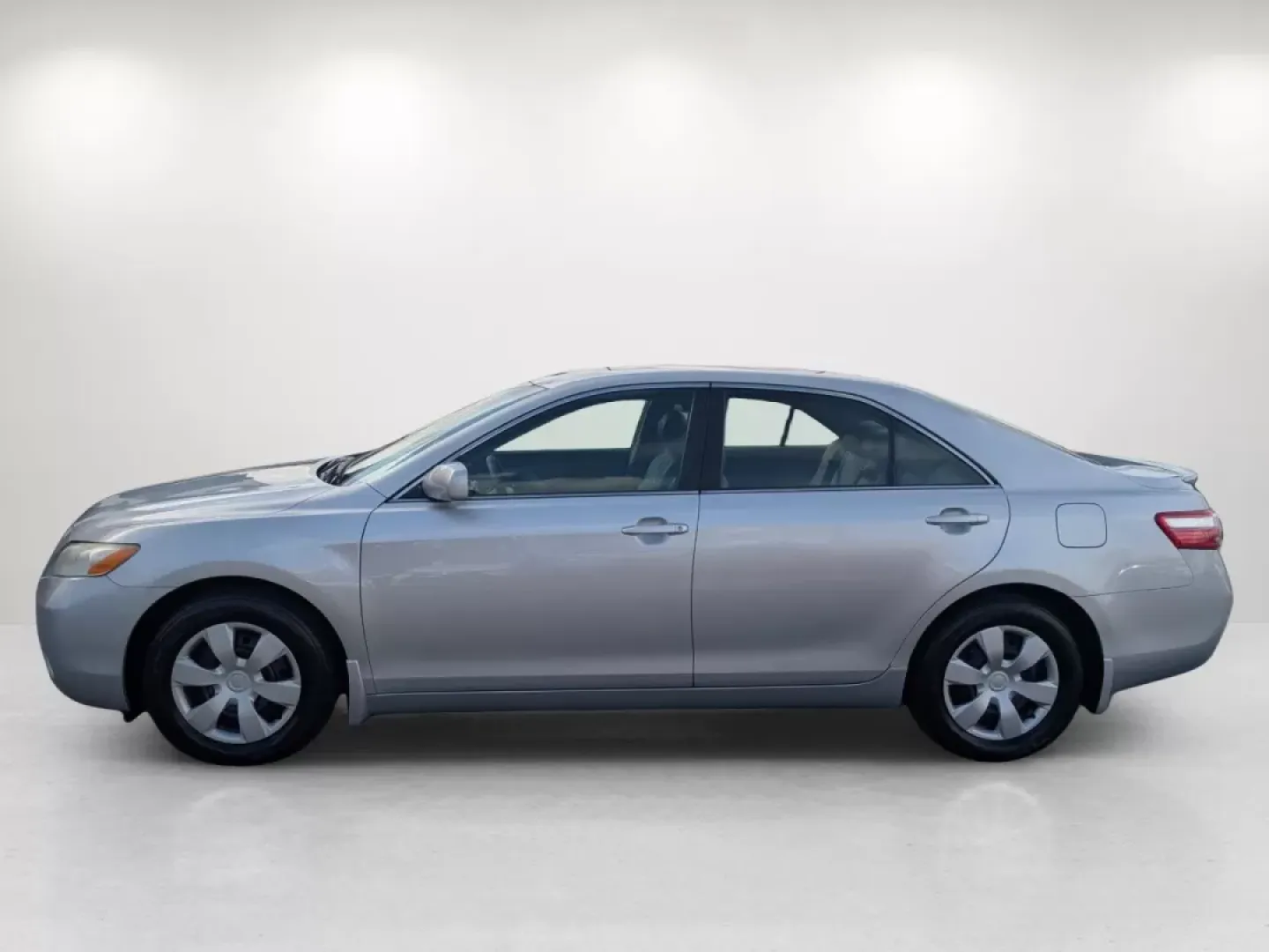 2007 Toyota Camry LE (4T1BE46K57U) with an Other engine, located at 3959 U.S. 80 W, Phenix City, AL, 36870, (334) 297-4885, 32.469296, -85.135185 - **Discover the Perfect Family Sedan: 2007 Toyota Camry LE at Gils Auto - Phenix City**<br /> <br /> Are you searching for a reliable, budget-friendly vehicle that seamlessly fits into your busy family lifestyle? Look no further! Gils Auto in Phenix City, AL, presents the 2007 Toyota Camry LE-an idea - Photo#7