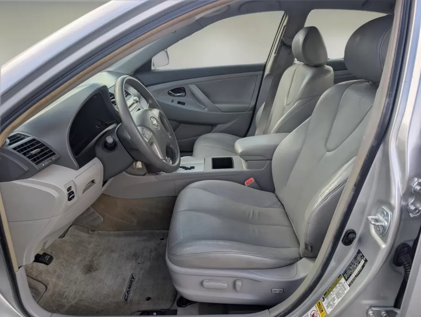 2007 Toyota Camry LE (4T1BE46K57U) with an Other engine, located at 3959 U.S. 80 W, Phenix City, AL, 36870, (334) 297-4885, 32.469296, -85.135185 - **Discover the Perfect Family Sedan: 2007 Toyota Camry LE at Gils Auto - Phenix City**<br /> <br /> Are you searching for a reliable, budget-friendly vehicle that seamlessly fits into your busy family lifestyle? Look no further! Gils Auto in Phenix City, AL, presents the 2007 Toyota Camry LE-an idea - Photo#9