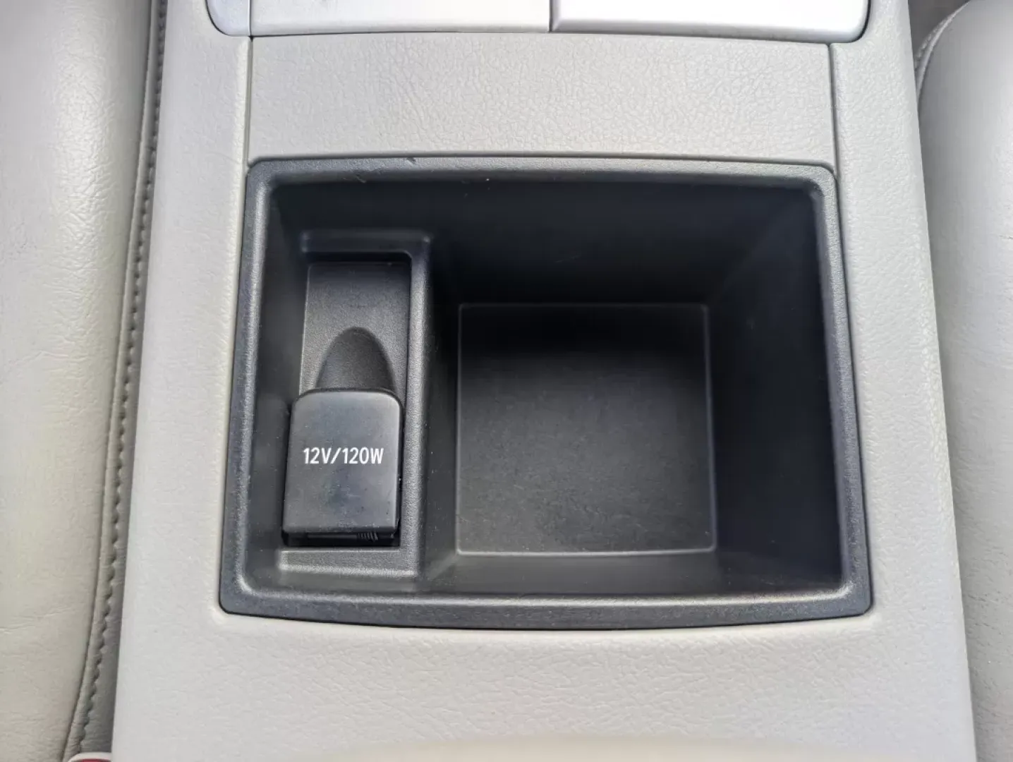 2007 Toyota Camry LE (4T1BE46K57U) with an Other engine, located at 3959 U.S. 80 W, Phenix City, AL, 36870, (334) 297-4885, 32.469296, -85.135185 - **Discover the Perfect Family Sedan: 2007 Toyota Camry LE at Gils Auto - Phenix City**<br /> <br /> Are you searching for a reliable, budget-friendly vehicle that seamlessly fits into your busy family lifestyle? Look no further! Gils Auto in Phenix City, AL, presents the 2007 Toyota Camry LE-an idea - Photo#12